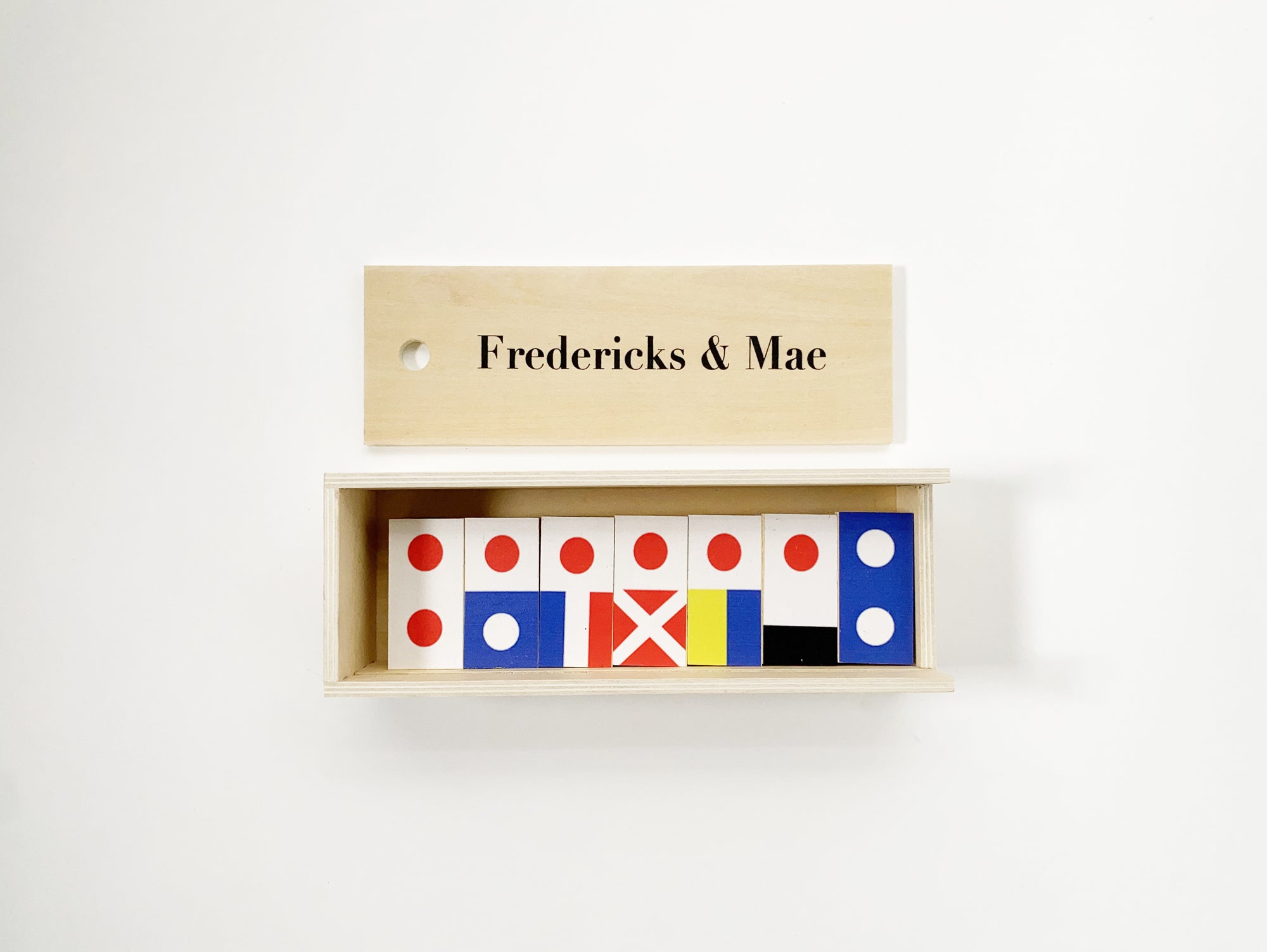 Dominoes - Flag