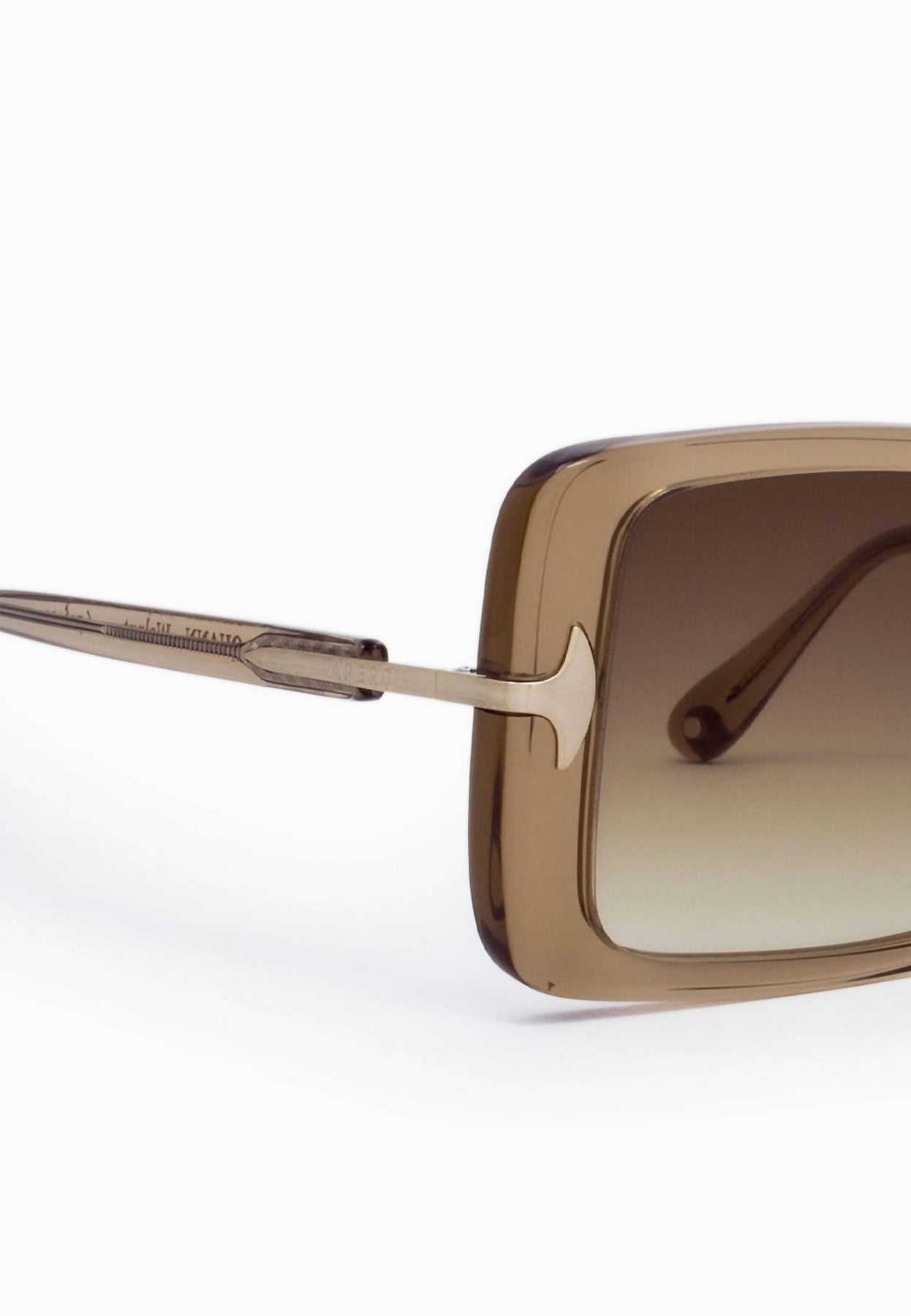 Quann 01 - Walnut