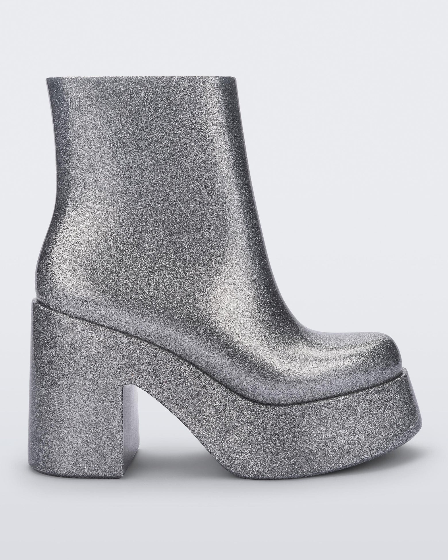 Nubia II - Glitter Clear