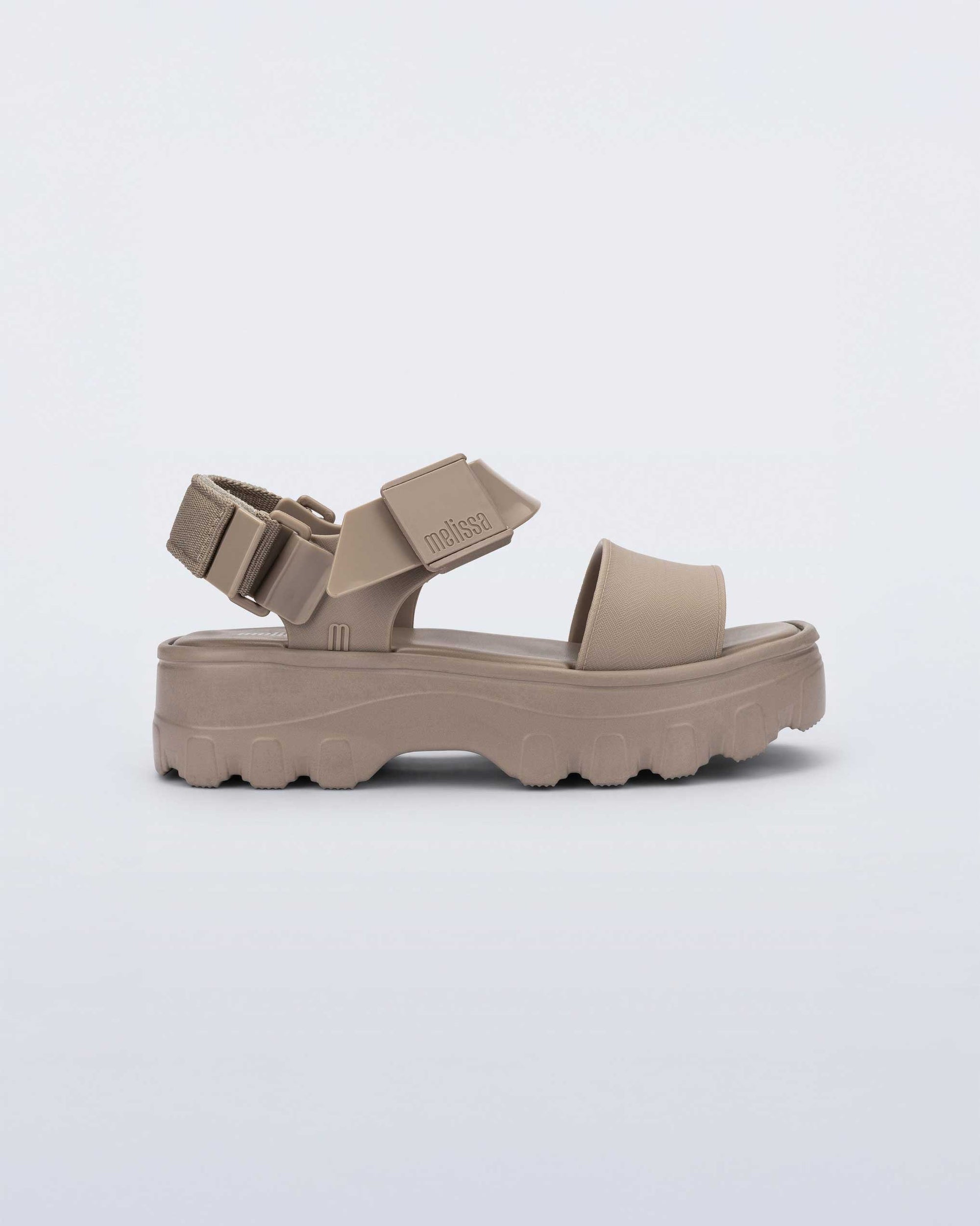 Kick Off Sandal - Beige