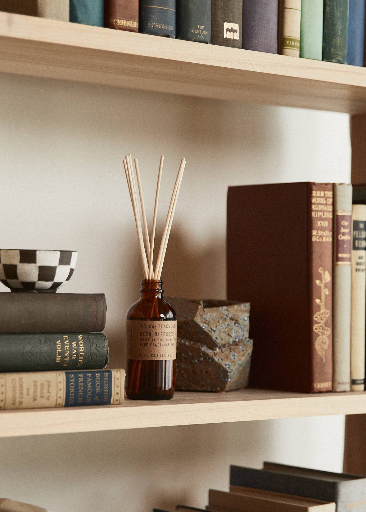 Teakwood & Tobacco - Reed Diffuser - offe market