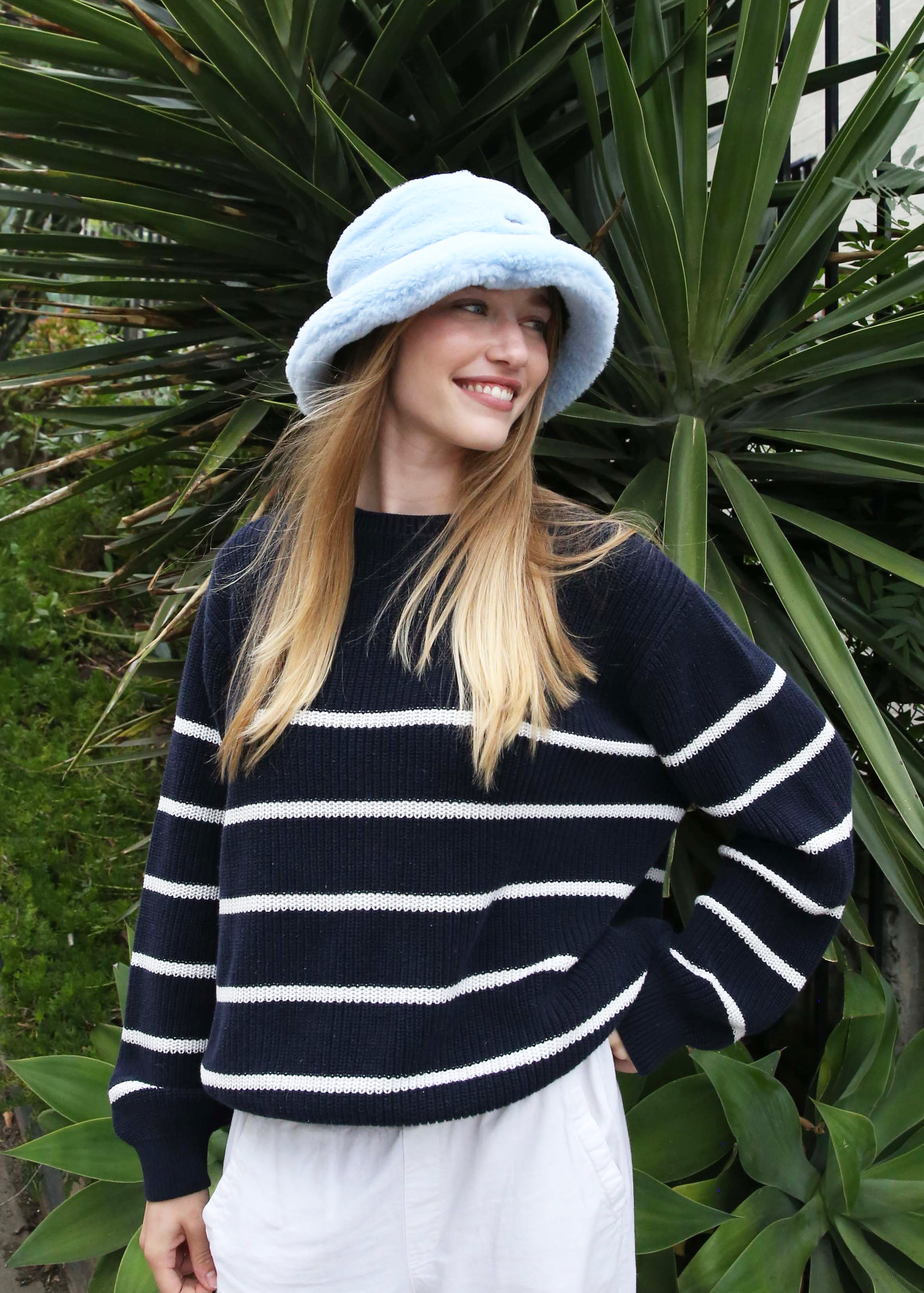 Recycled Tech Bucket Hat Fur - Light Blue Vintage