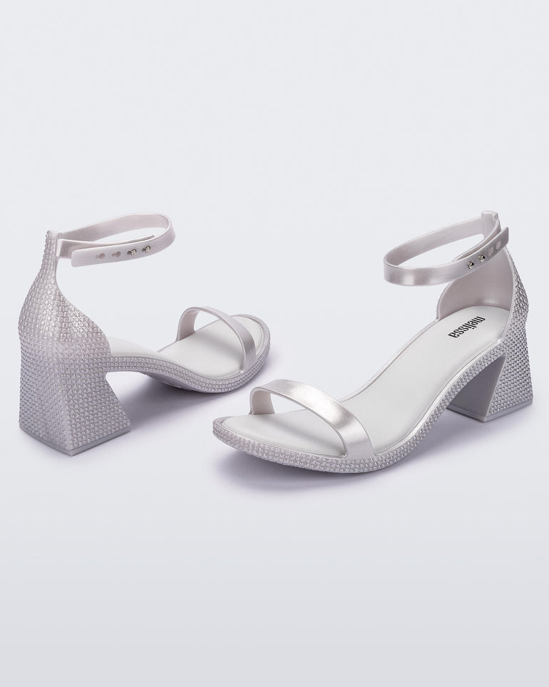 Lux Heel - Metallic Silver/White