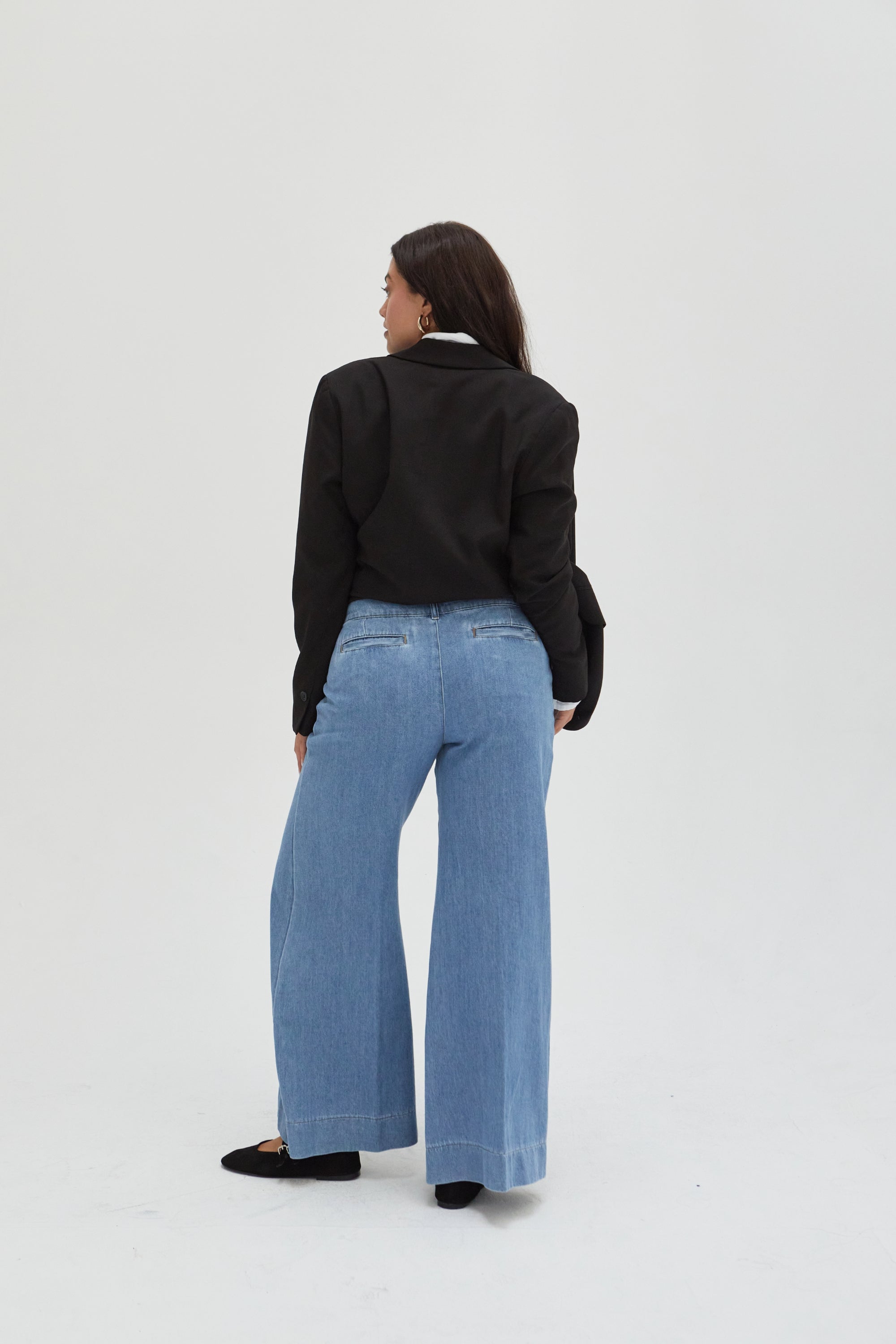 Danbury Wide Leg - Medium Classic