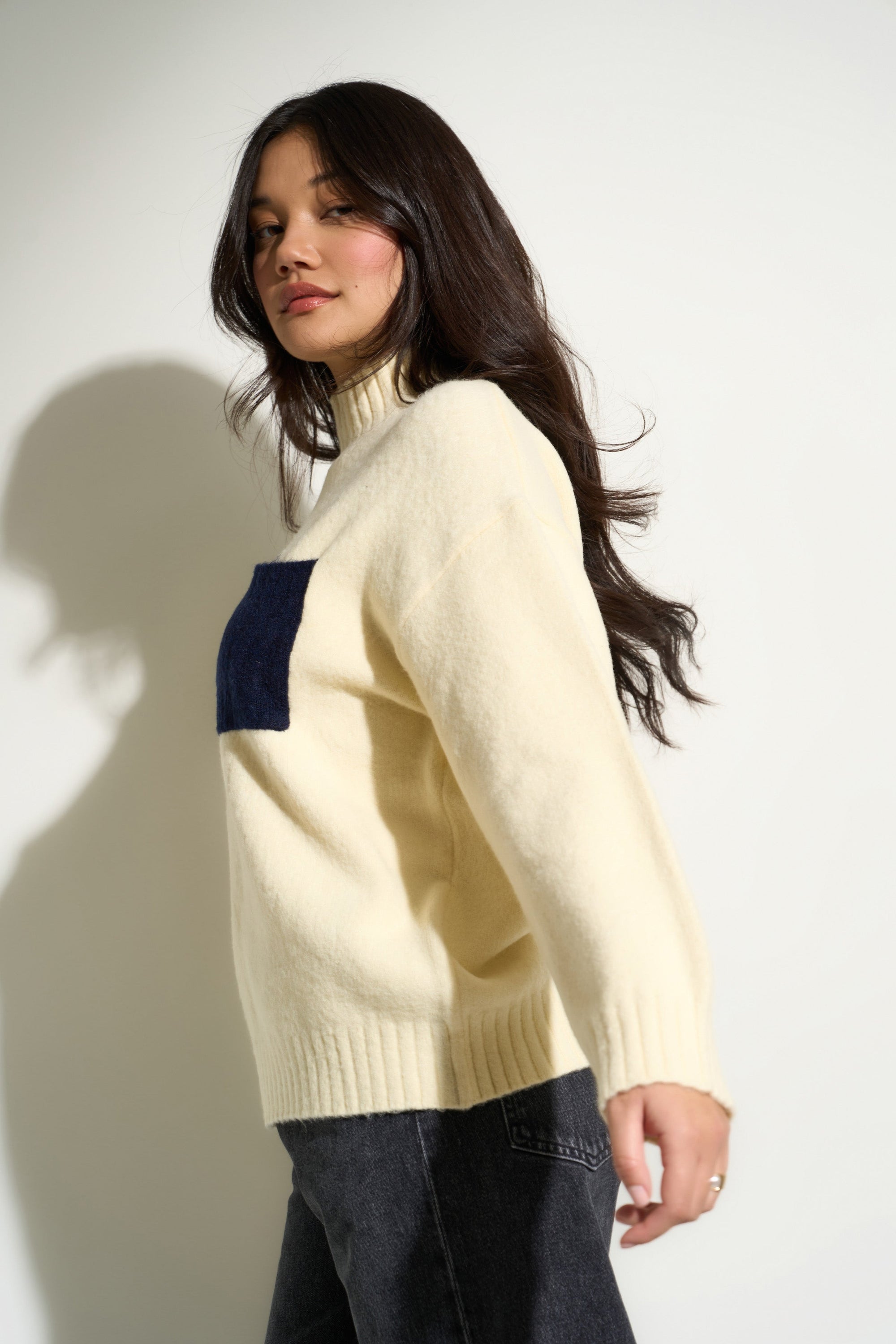 Bradley Oversized Turtleneck - Creme