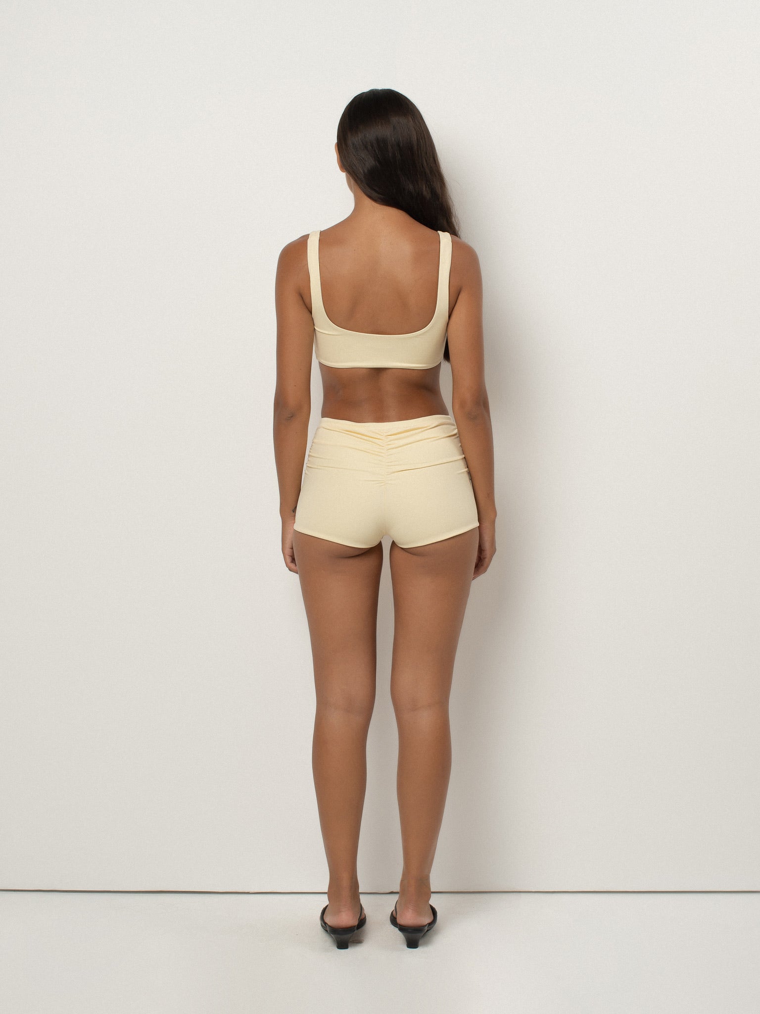 Elara Bottom