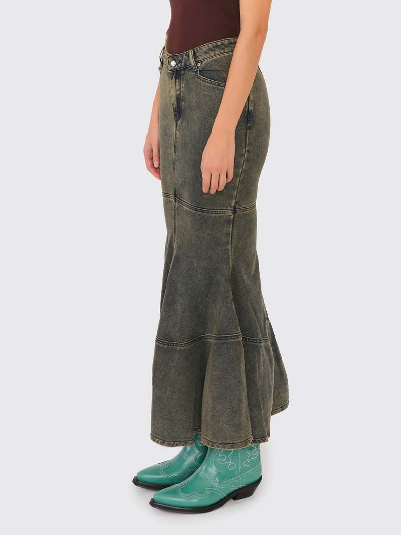 Courtyard Tulip Skirt