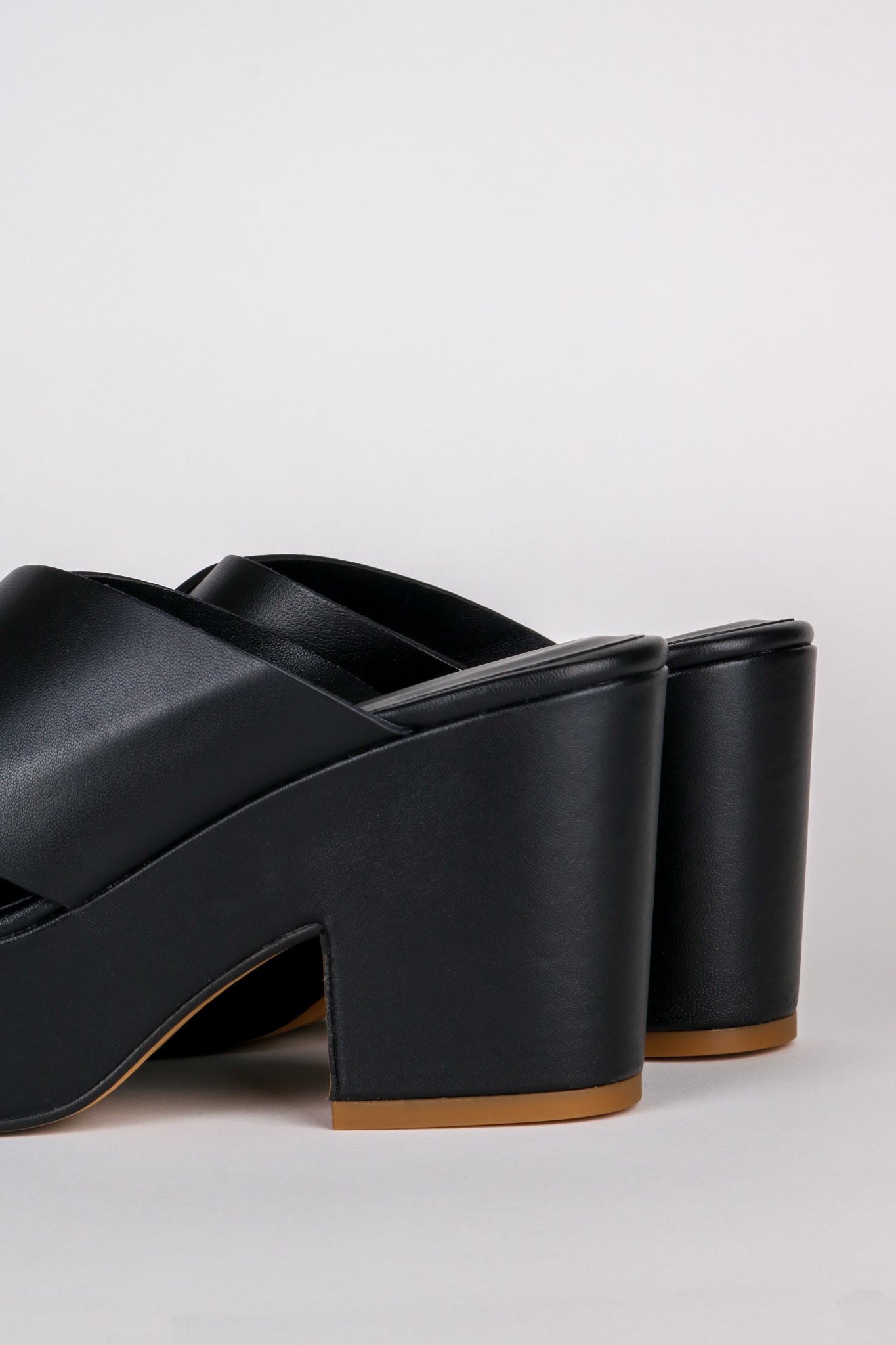 Dame Platform Heels - Black