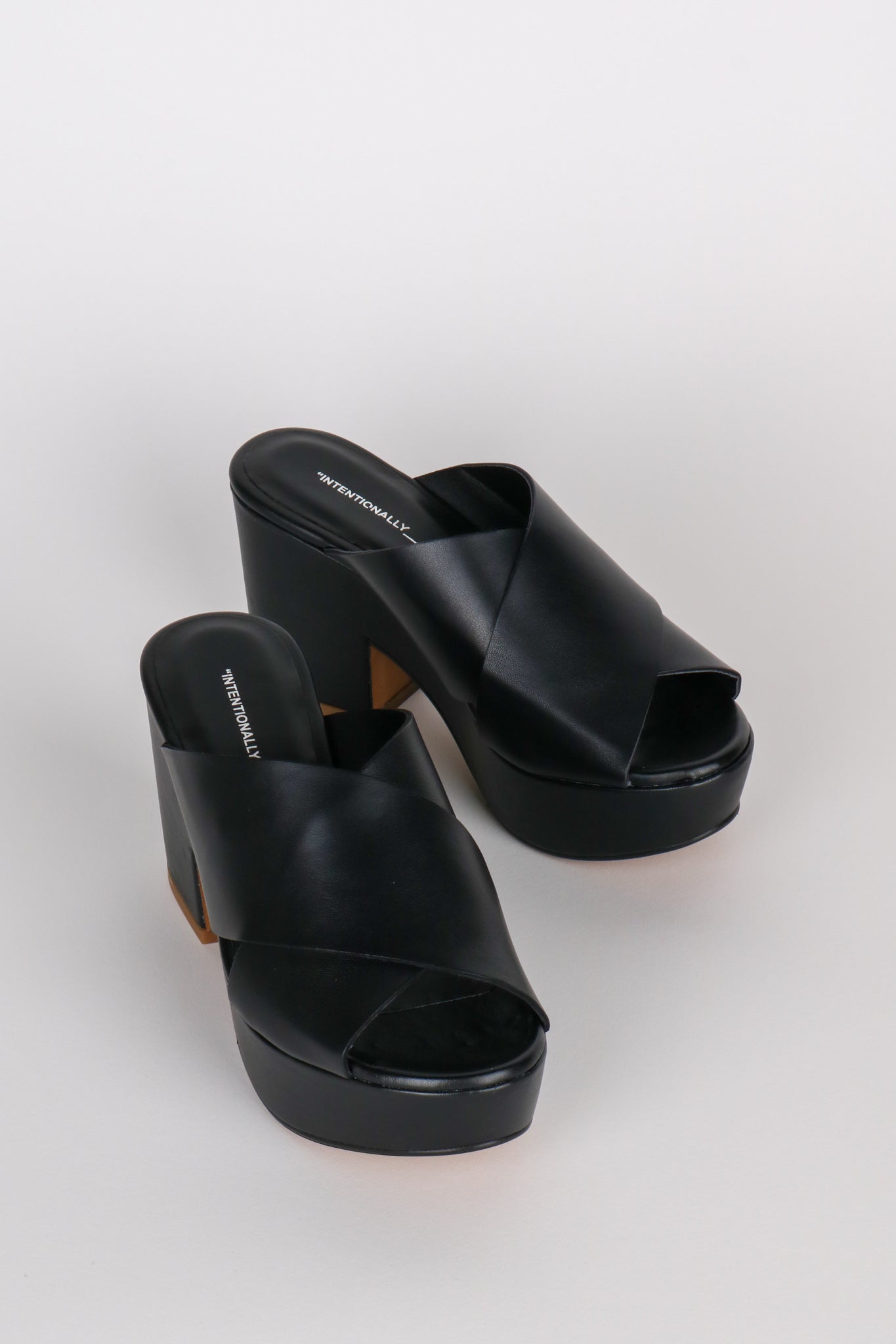 Dame Platform Heels - Black