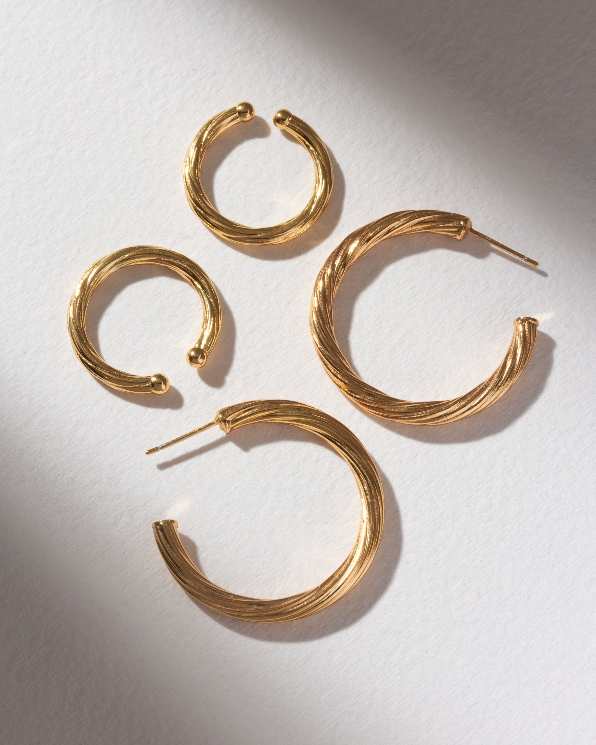 Helix Twisted Lobe Layers One Look Set Gold