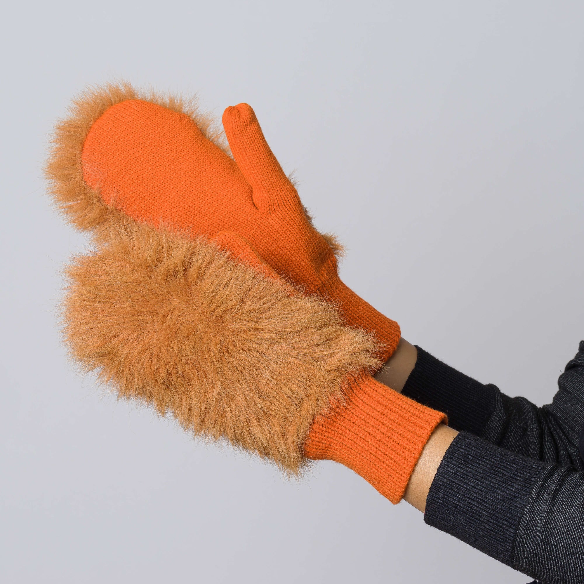Verloop - Faux Fur Knit Mittens -