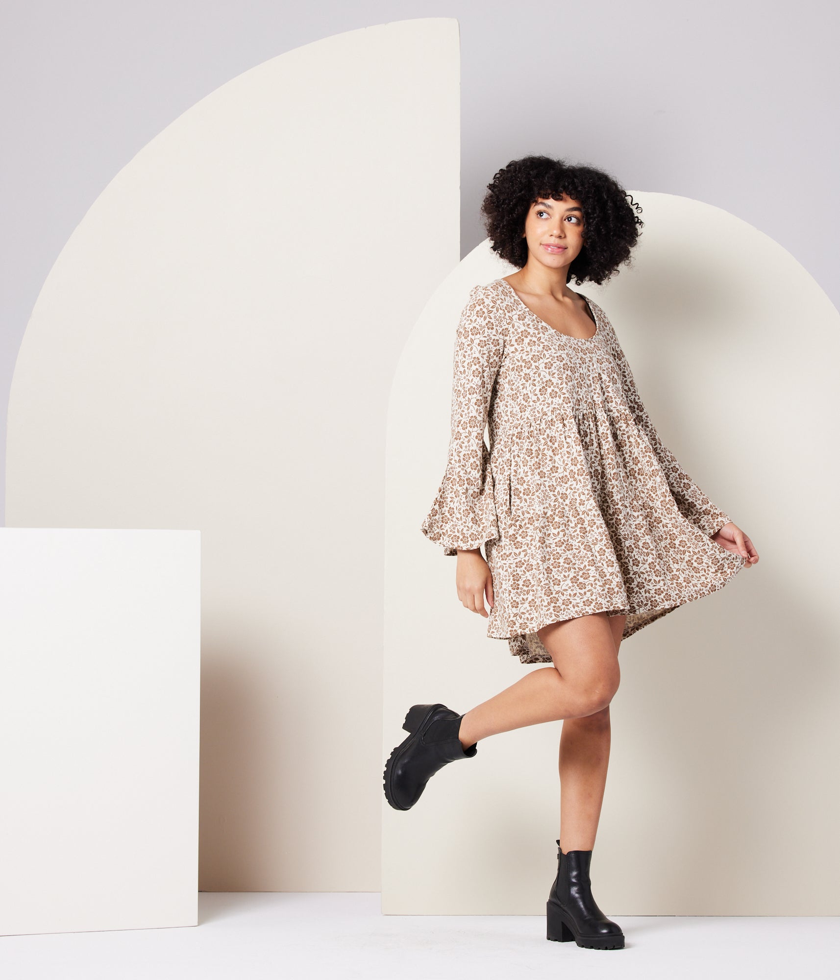 Known Supply - Jupiter Dress - Spice Happy Flower -