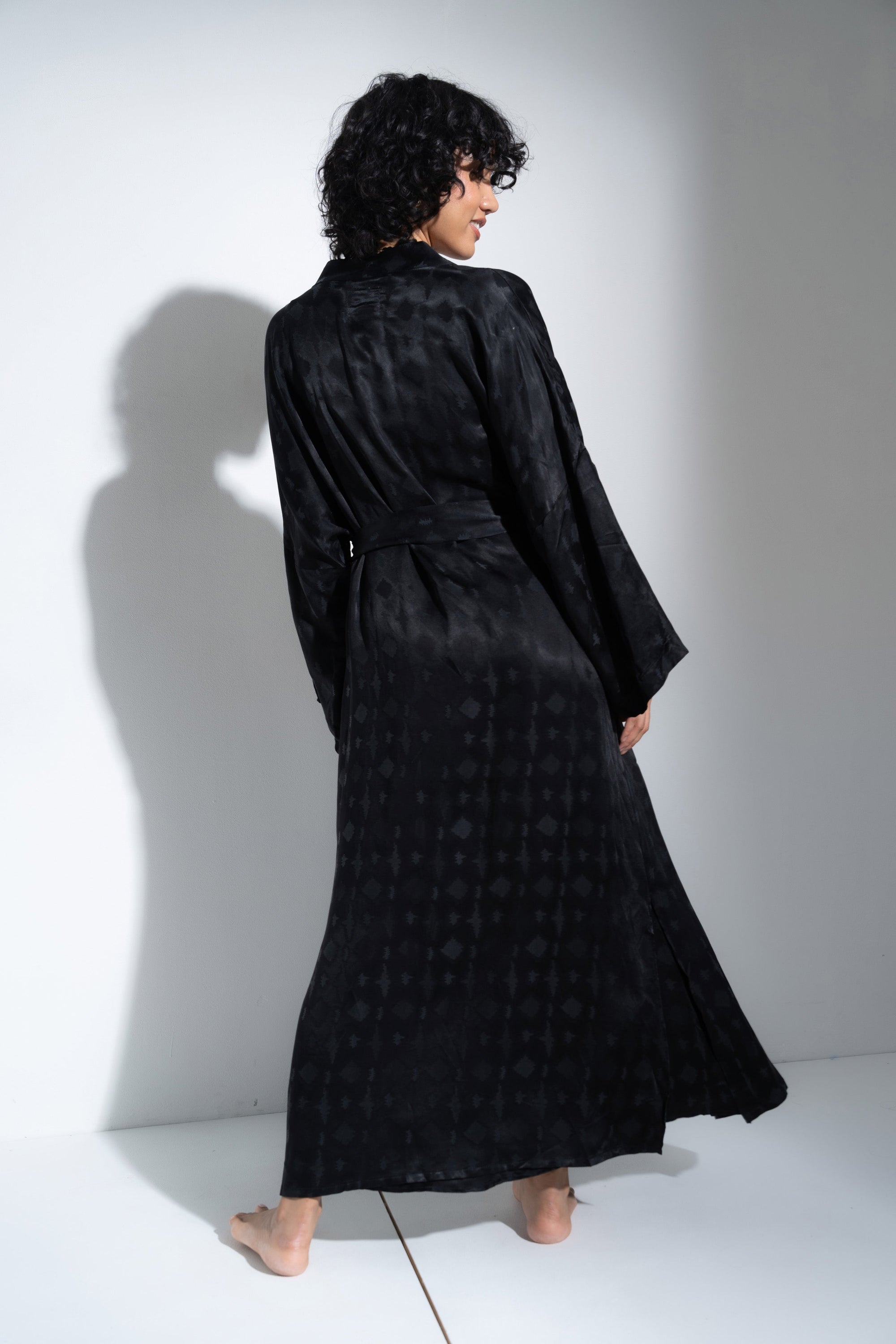 The Long Robe - Black Zig Zag