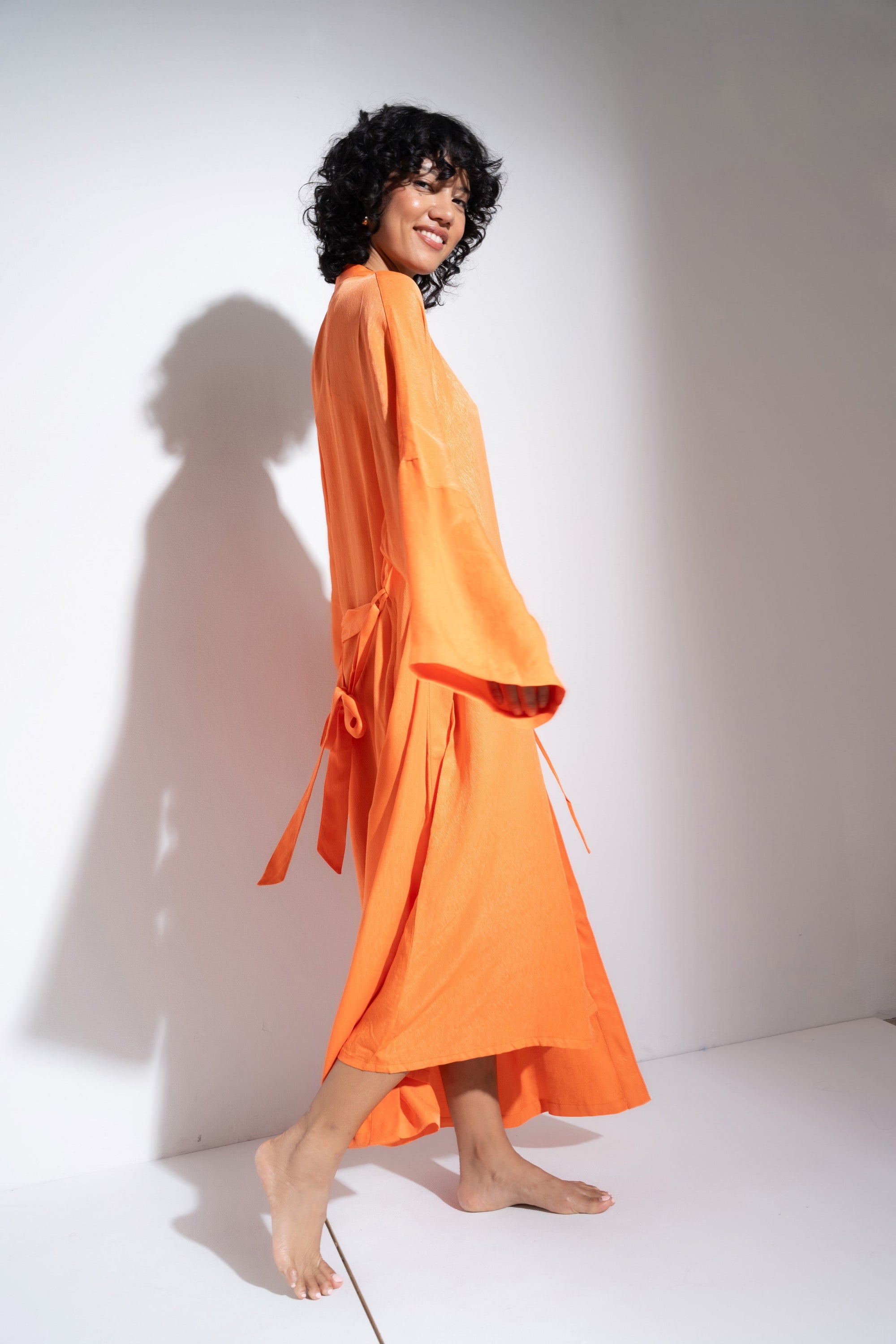 Be Idle - The Long Robe - Tangerine -