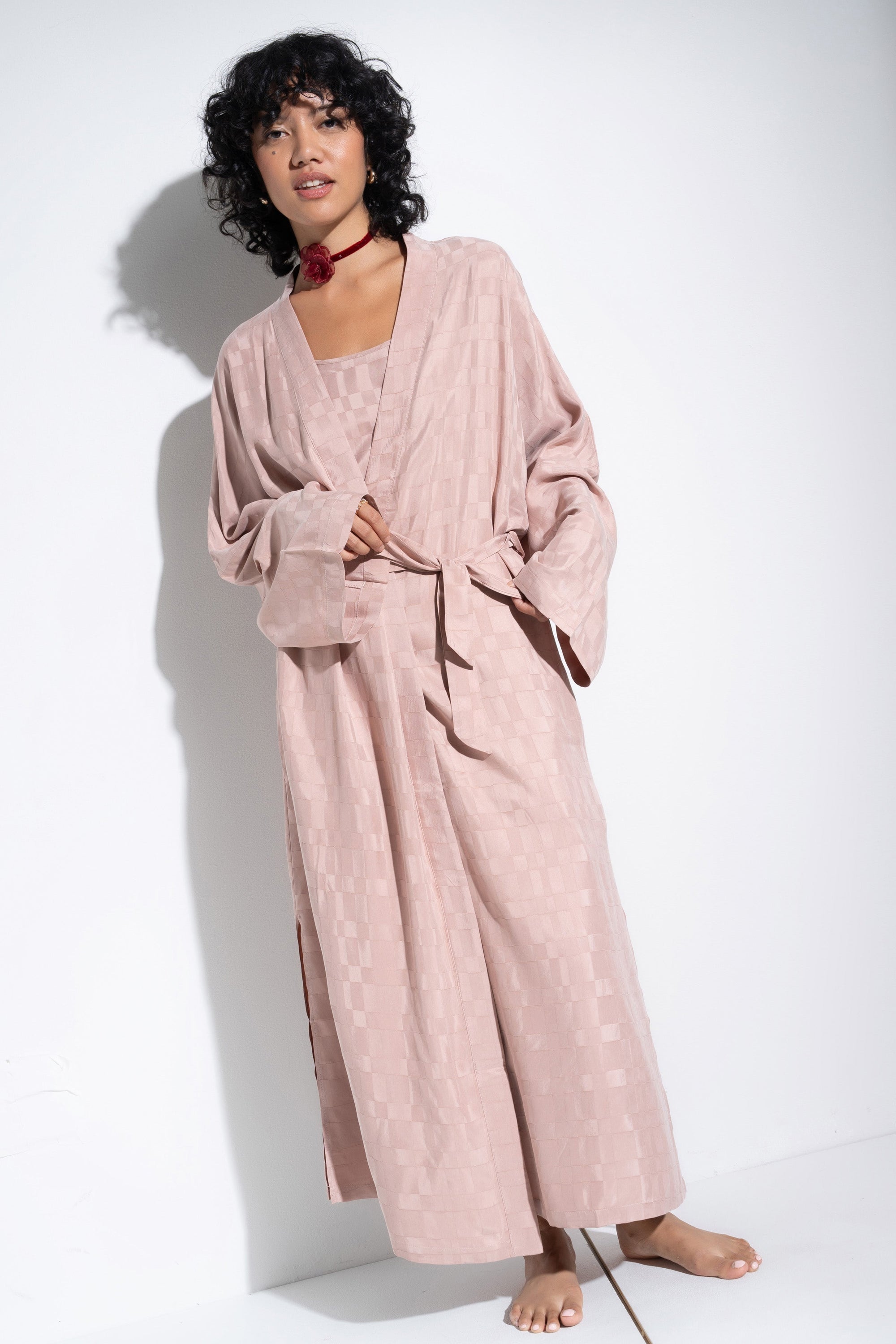 Be Idle - The Long Robe - Rose -
