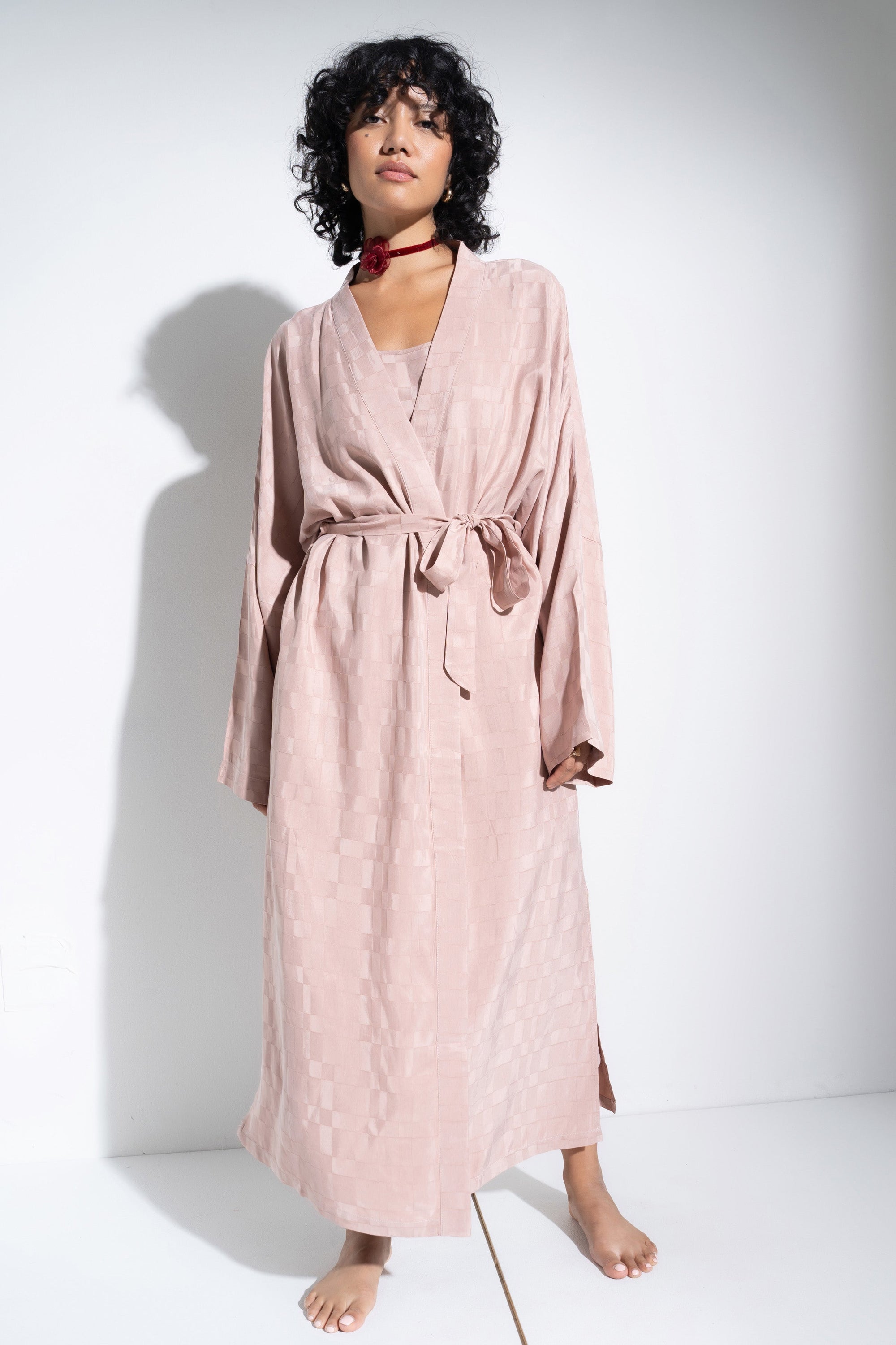 Be Idle - The Long Robe - Rose -