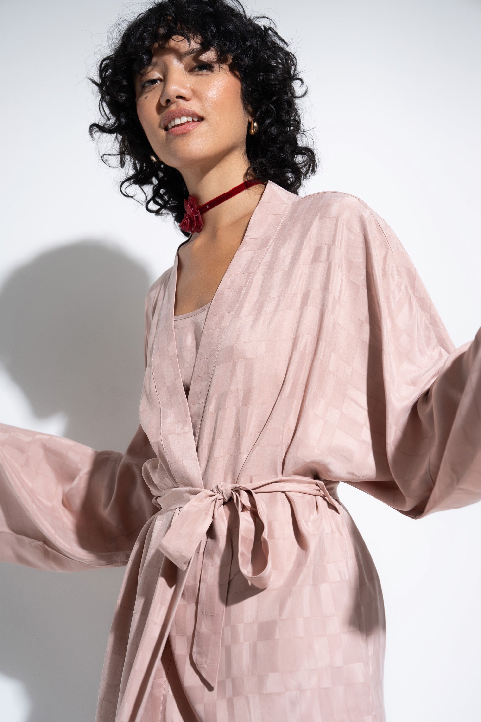 Be Idle - The Long Robe - Rose -