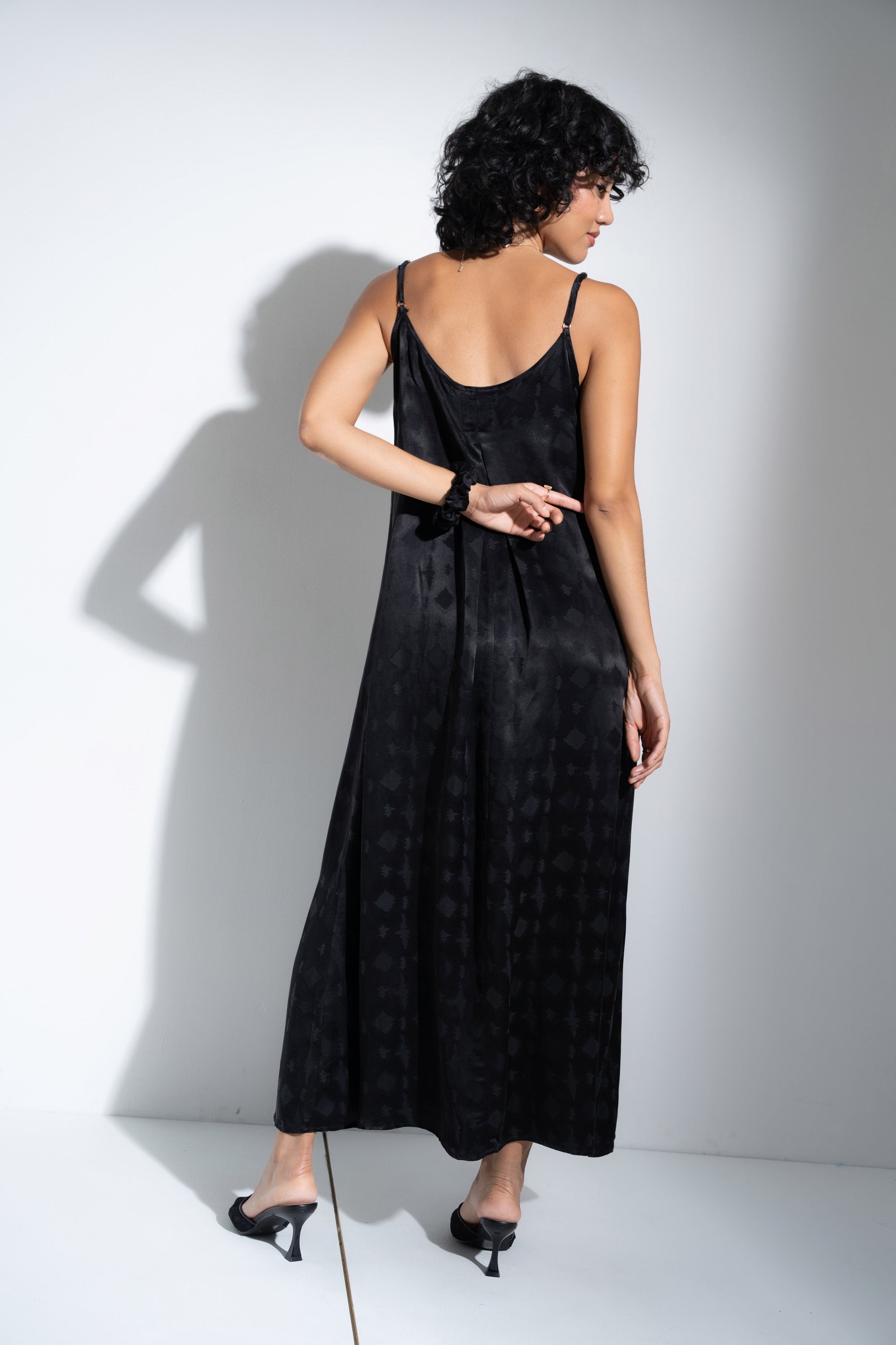 The Long Slip - Black Zig Zag