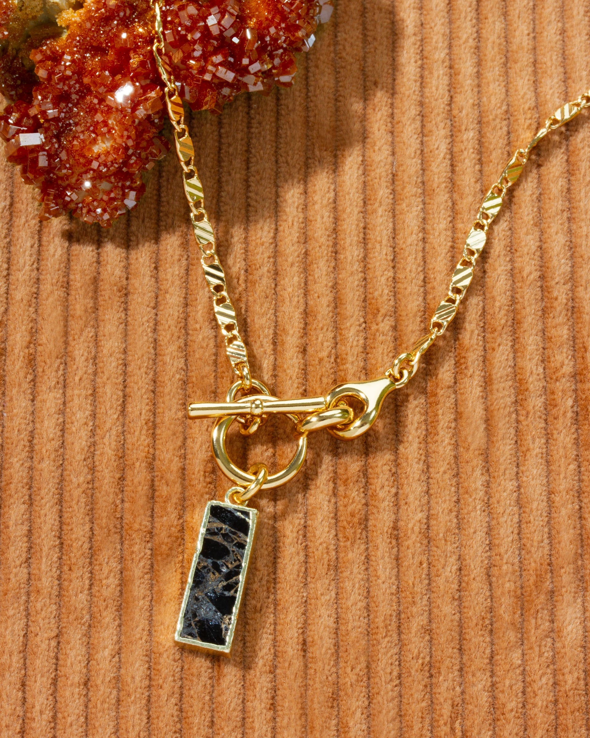 Hookup Toggle Necklace