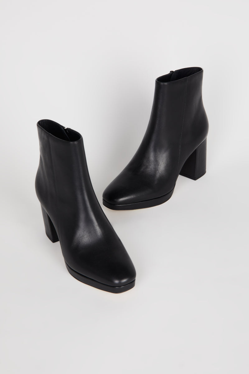 Intentionally Blank - Rachel Heeled Boot - BLACK LEATHER