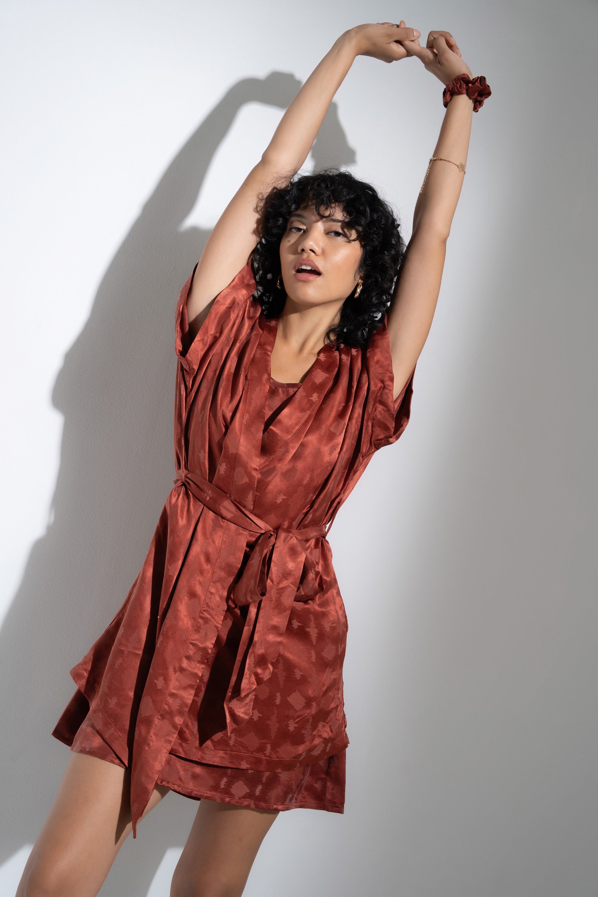 Be Idle - The Short Robe - Rust -