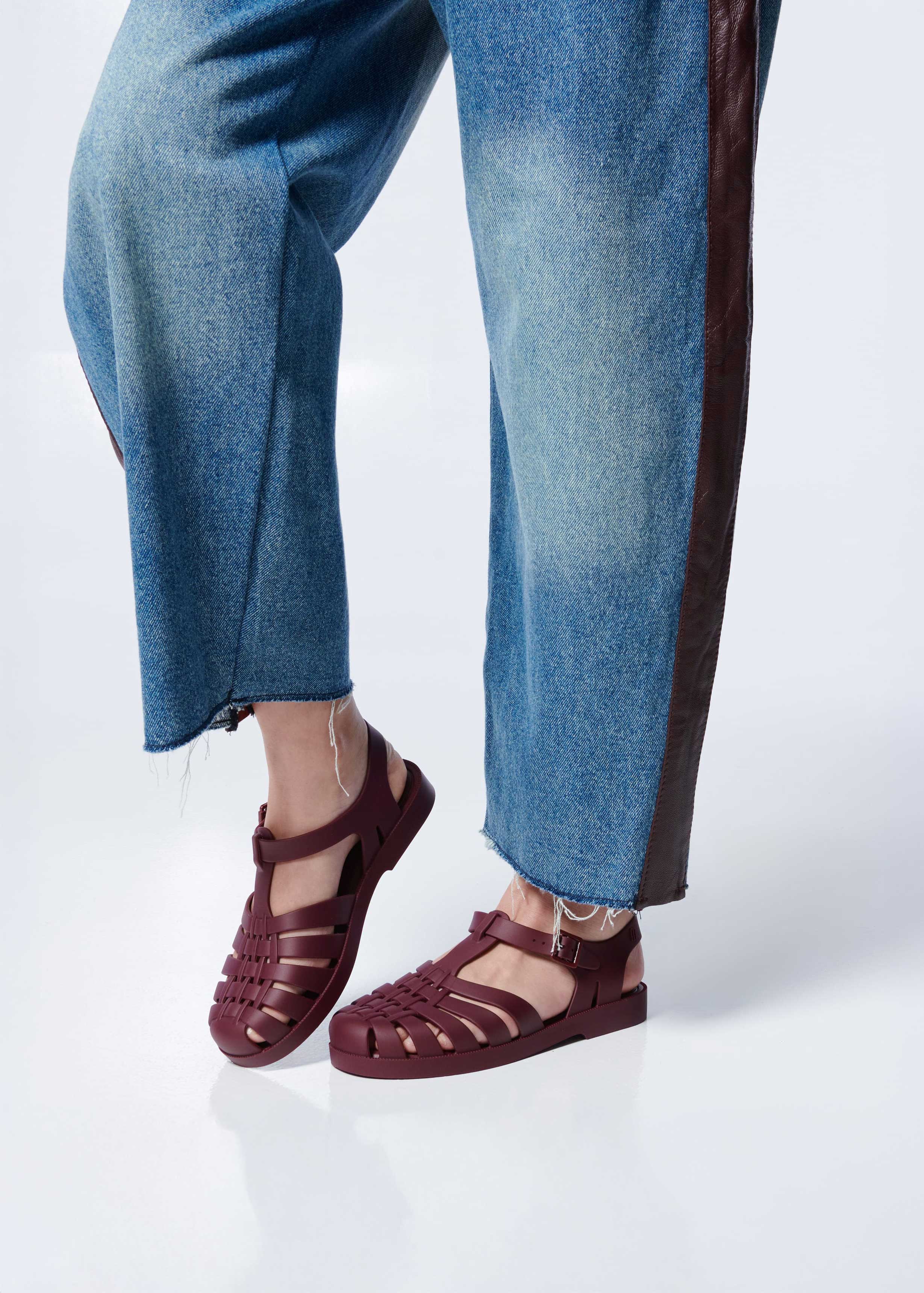Melissa Possession Jelly Fisherman Sandal - Burgundy – offe market