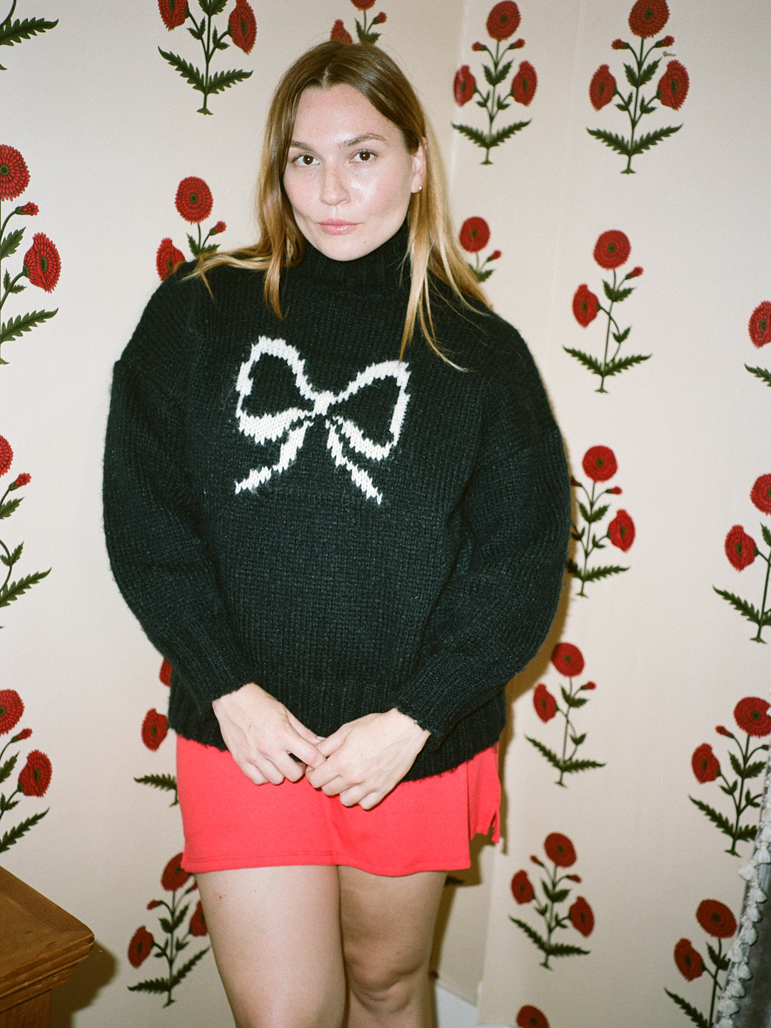 Lisa Says Gah - Cece Turtleneck - Ink Bow -