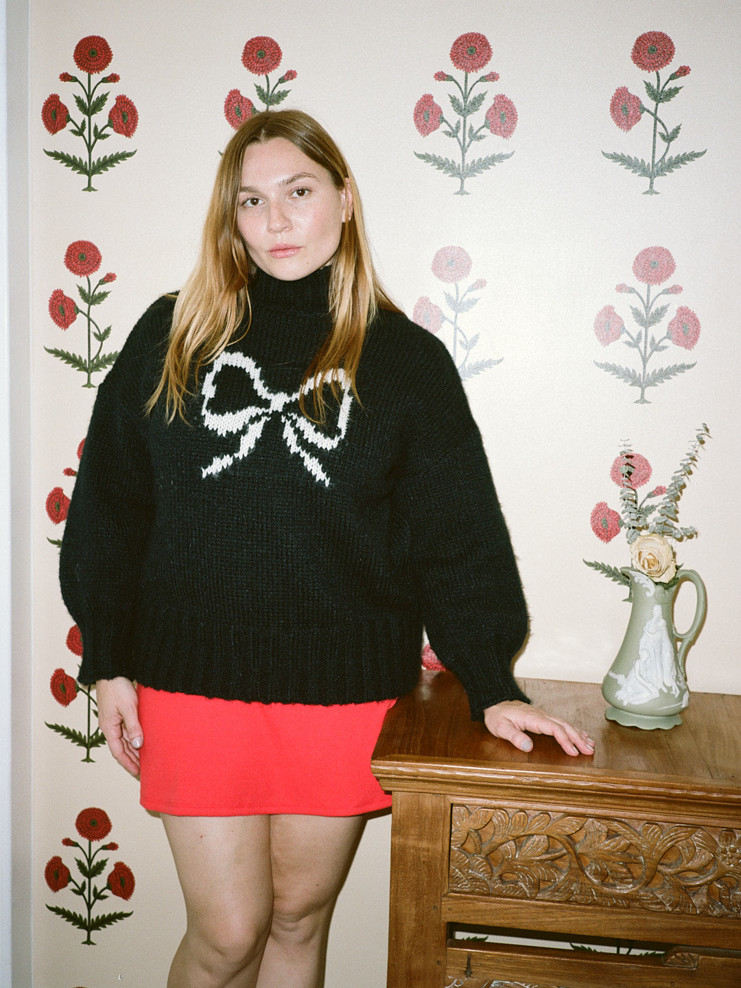 Lisa Says Gah - Cece Turtleneck - Ink Bow -