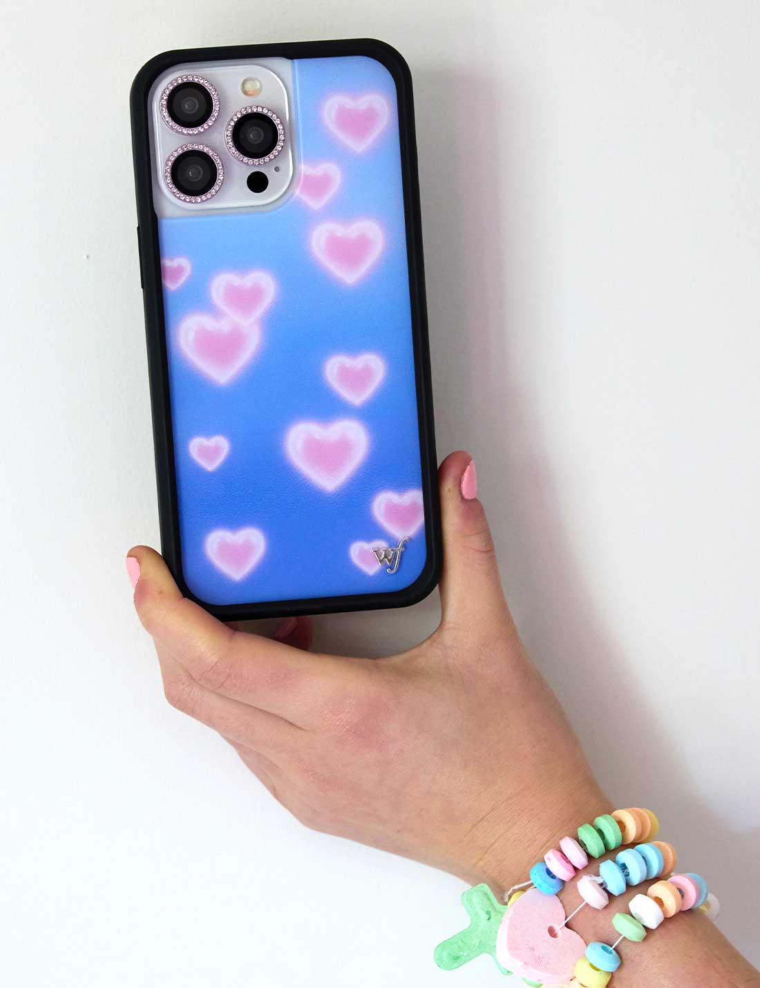 Supporting Image 01 Dreamy Hearts iPhone Case
