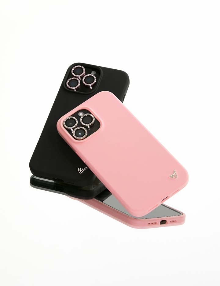Supporting Image 03 Black MagSafe iPhone Case