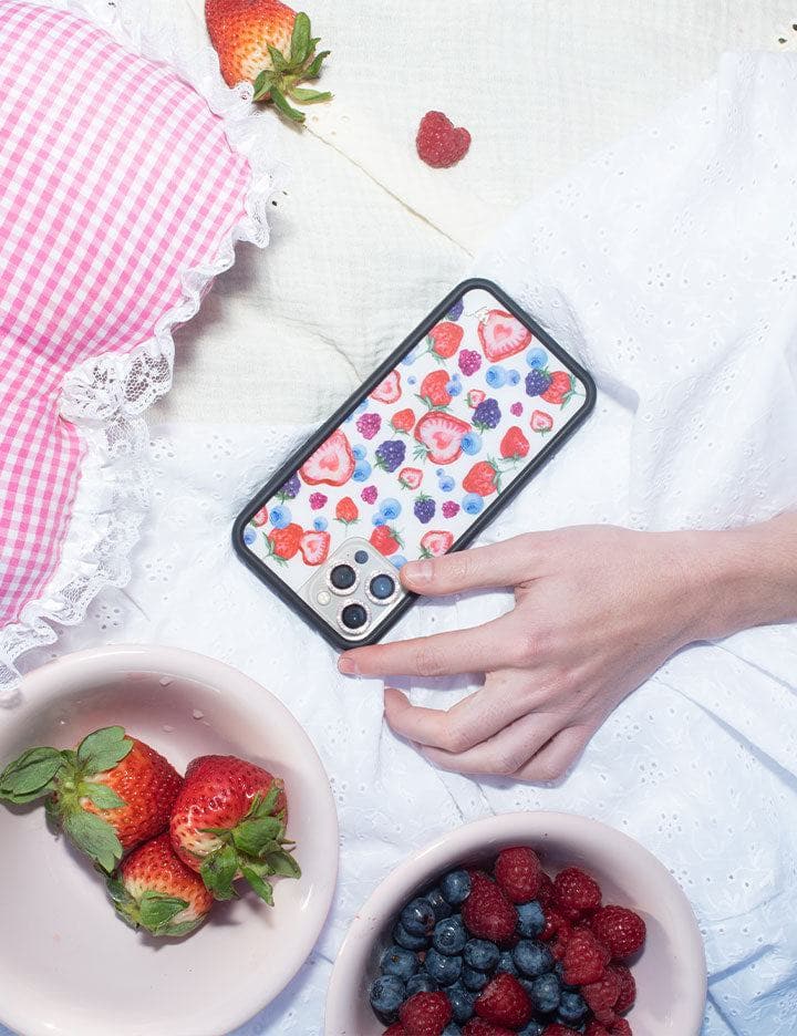 Supporting Image 03 Fruit Tart iPhone Case