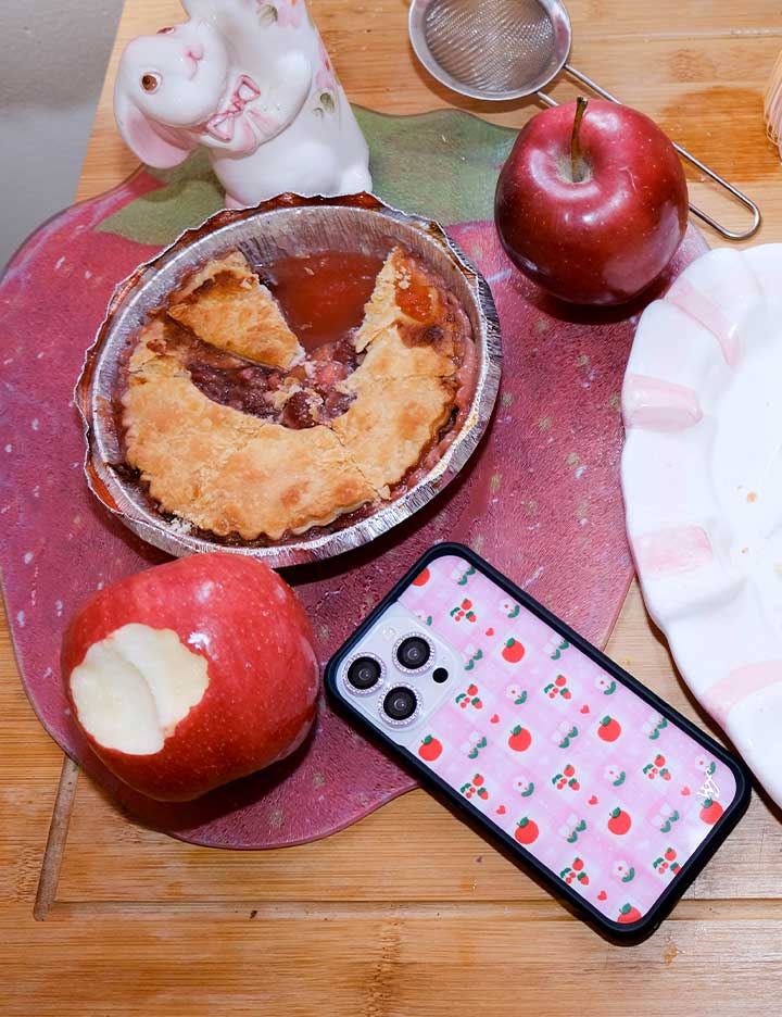 Supporting Image 04 Apple A Day iPhone Case