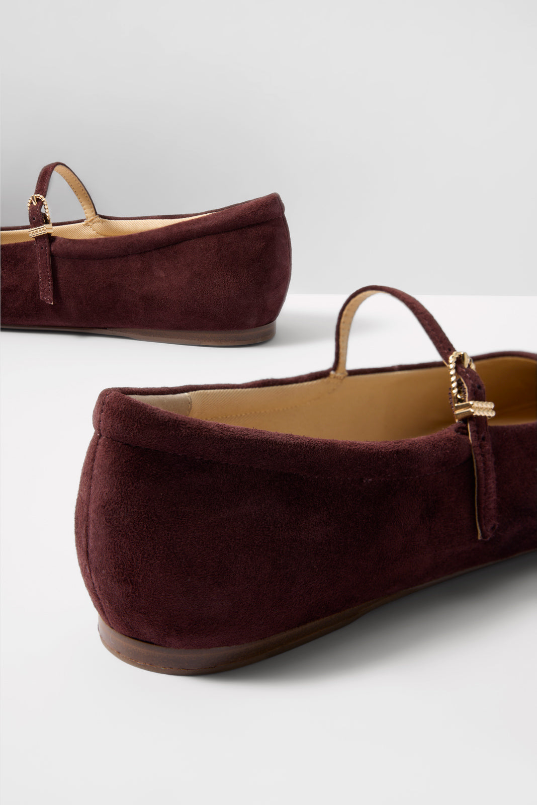 Dolce Vita - Reyes Flat - Mulberry Suede -