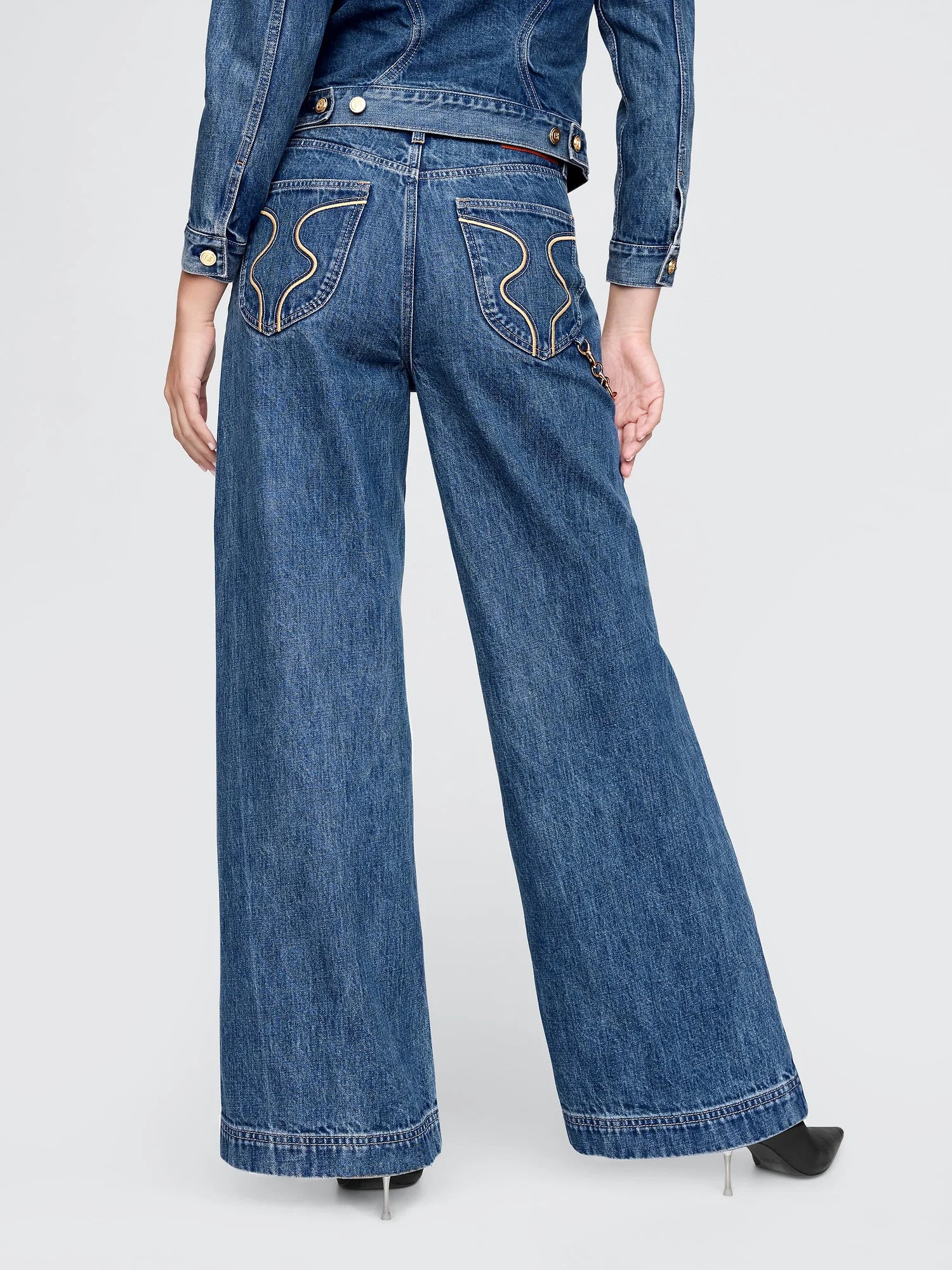 Cult Gaia x Gap - High Rise Stride Chain Jeans - Medium Indigo -