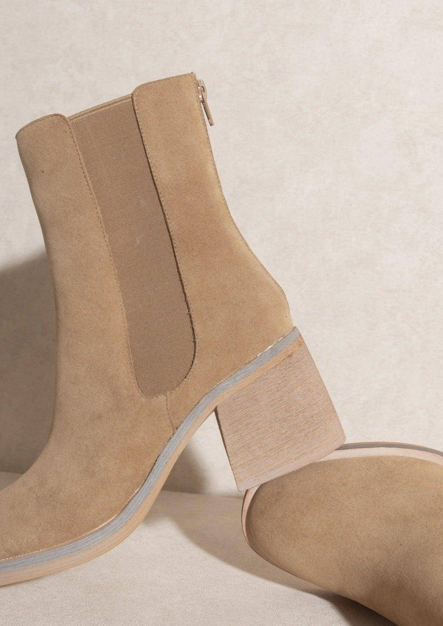 Olivia - Chelsea Heel Boots - offe market