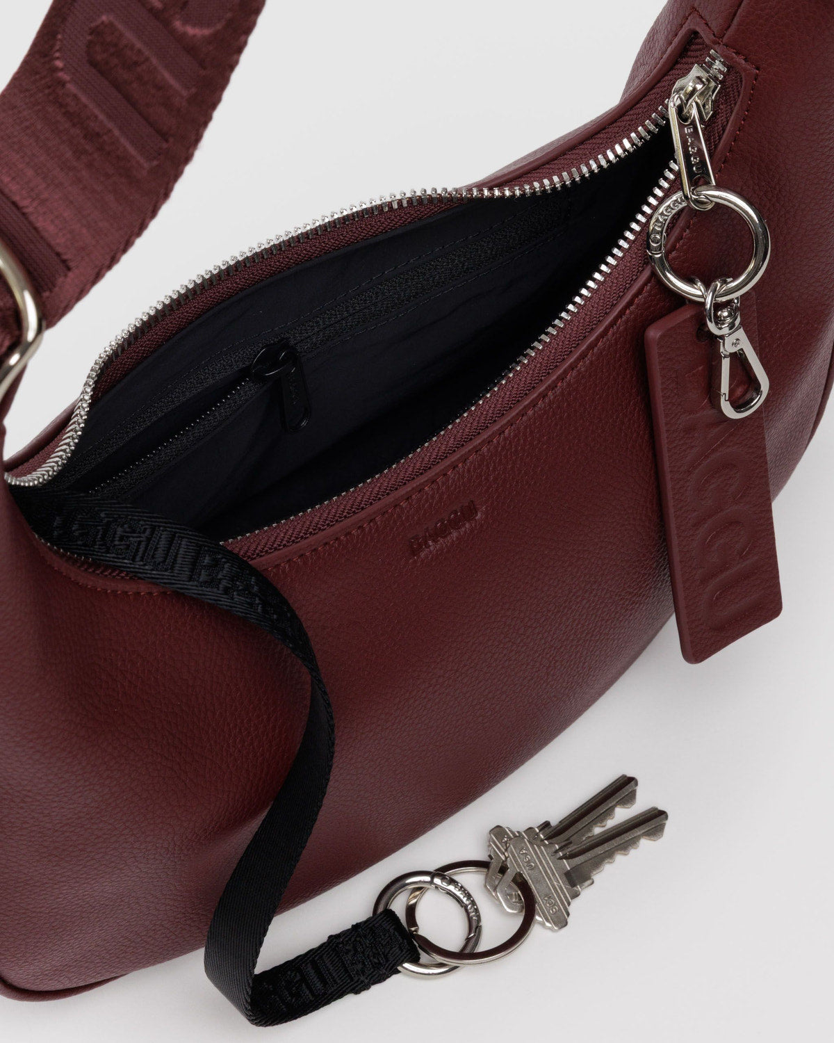 Baggu Small Recycled Leather Crescent Bag - Mahogany – offe market