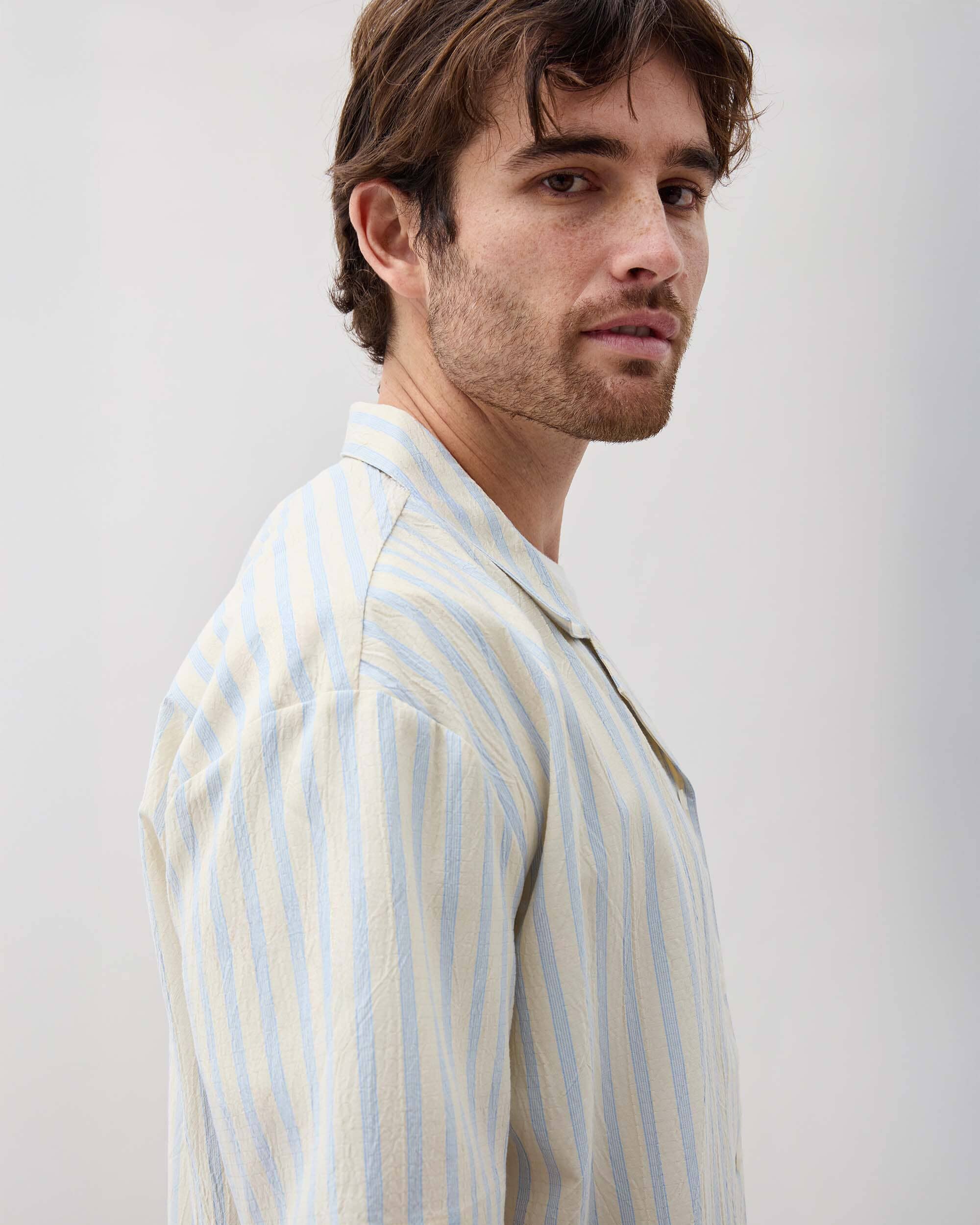 Andie Swim - Mens Palermo Short Sleeve Camp Shirt - Poly Seer Sucker Stripe - Vanilla Blue Stripe -