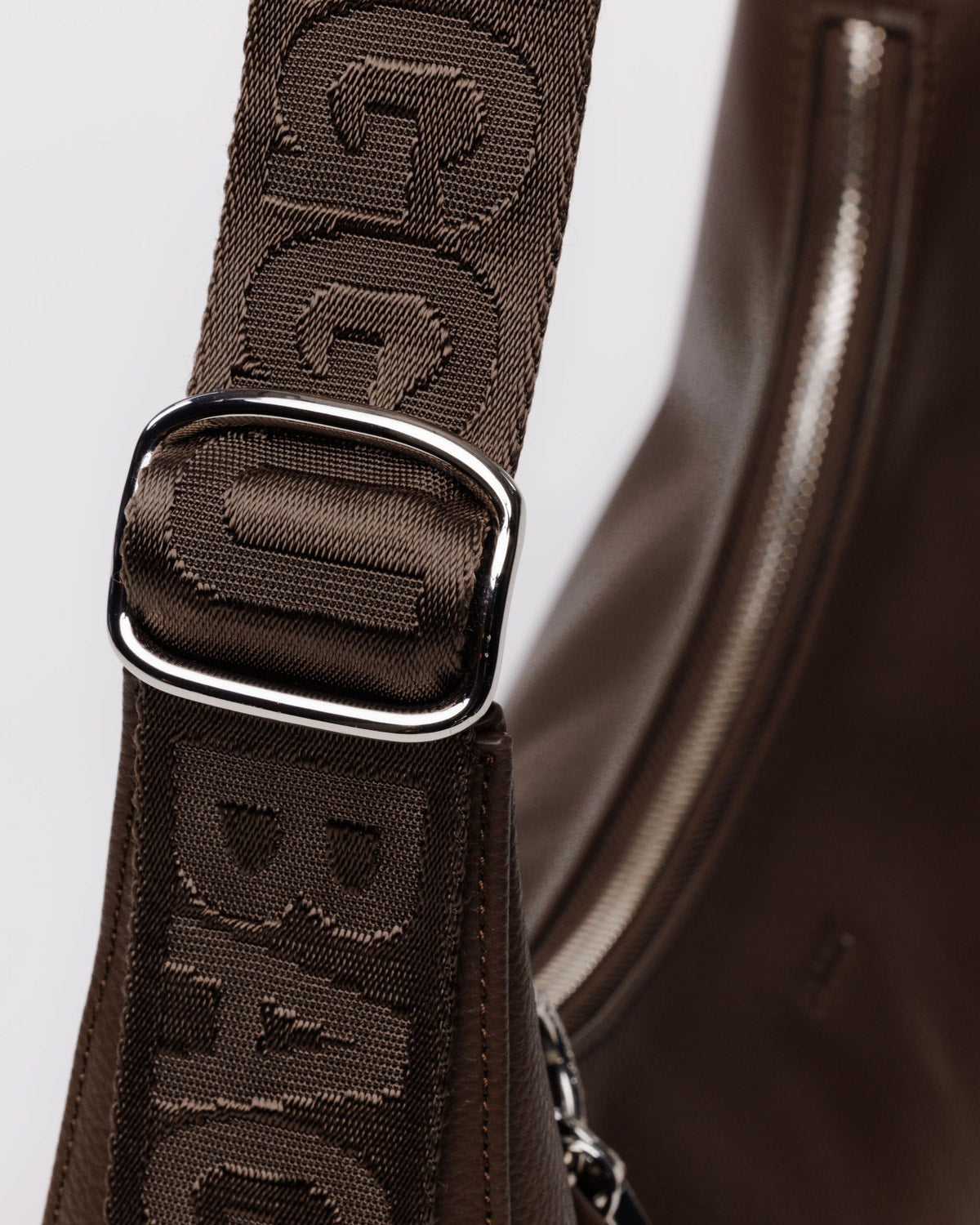 Baggu - Medium Recycled Leather Crescent Bag - Brown -