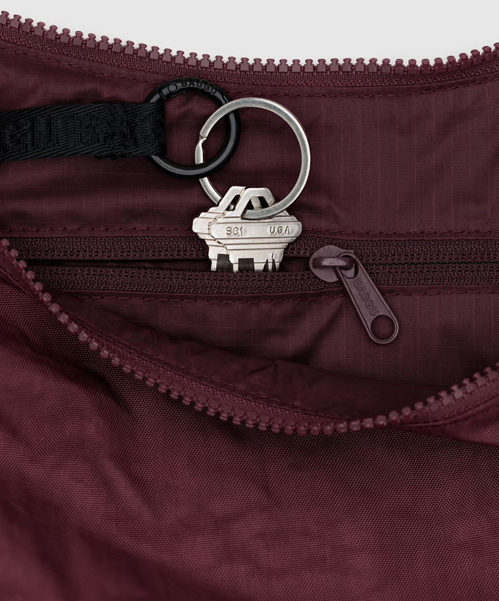 Baggu - Medium Nylon Crescent Bag - Mahogany -