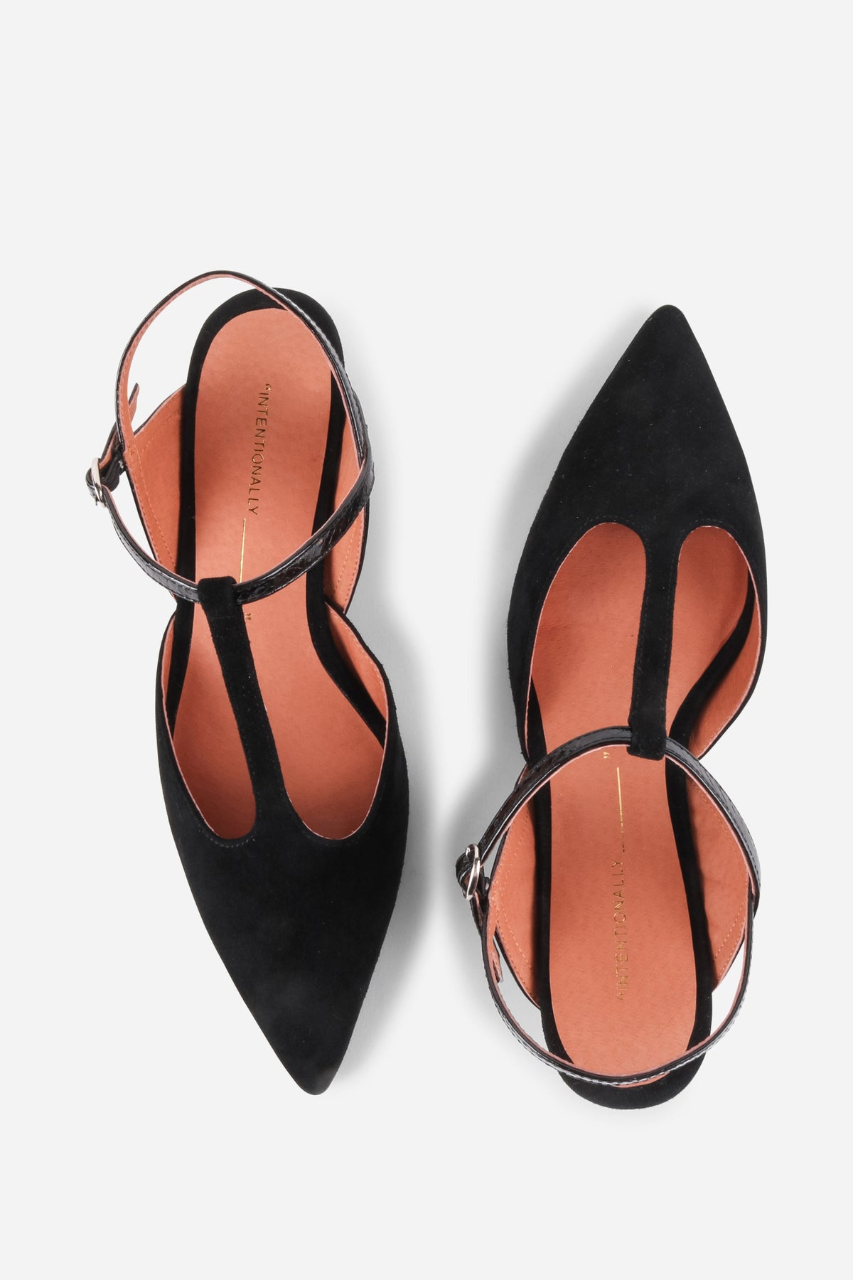 Intentionally Blank - Bbgirl Kitten Heel Pump -