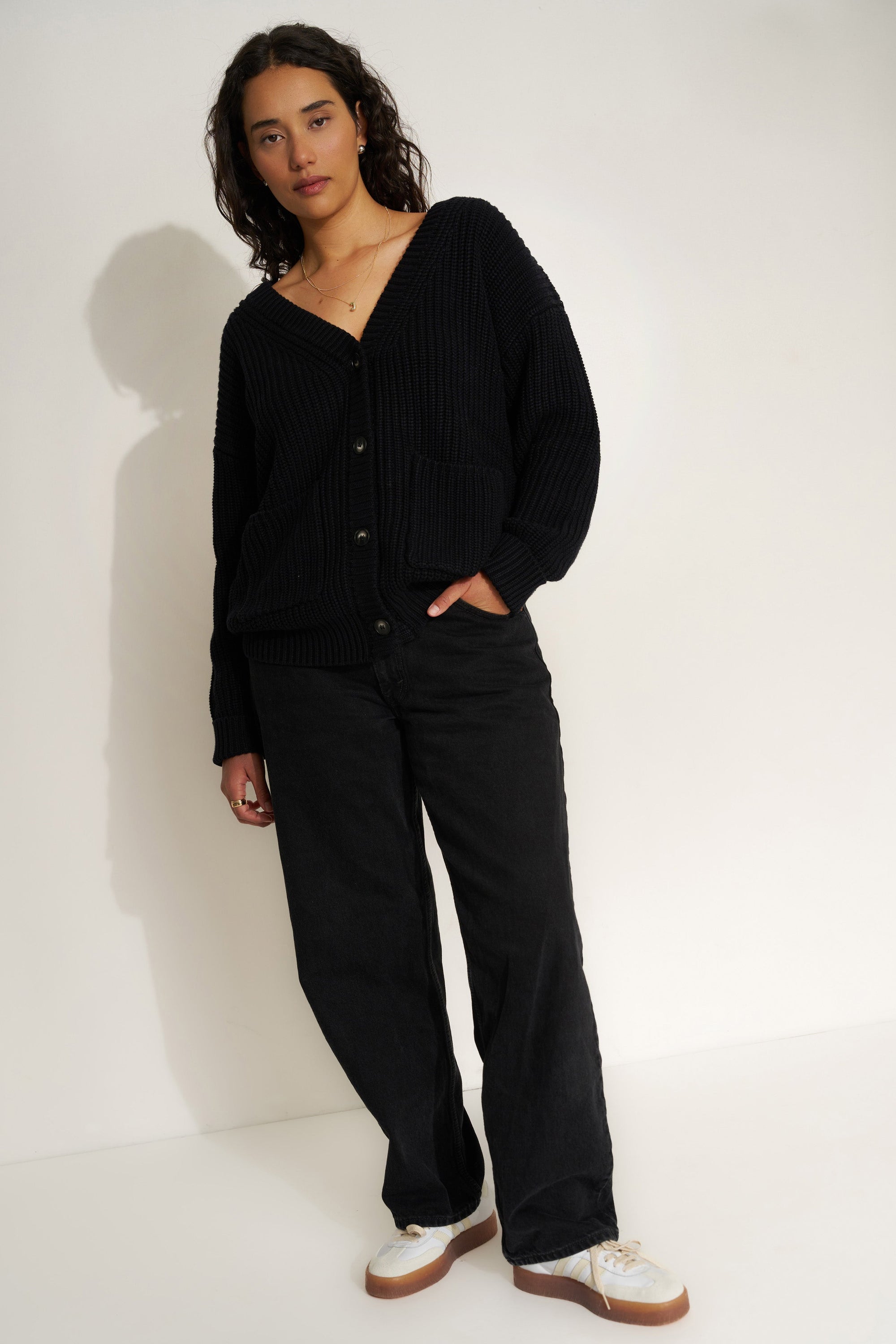 Callahan Knitwear - The Cardigan - Black -