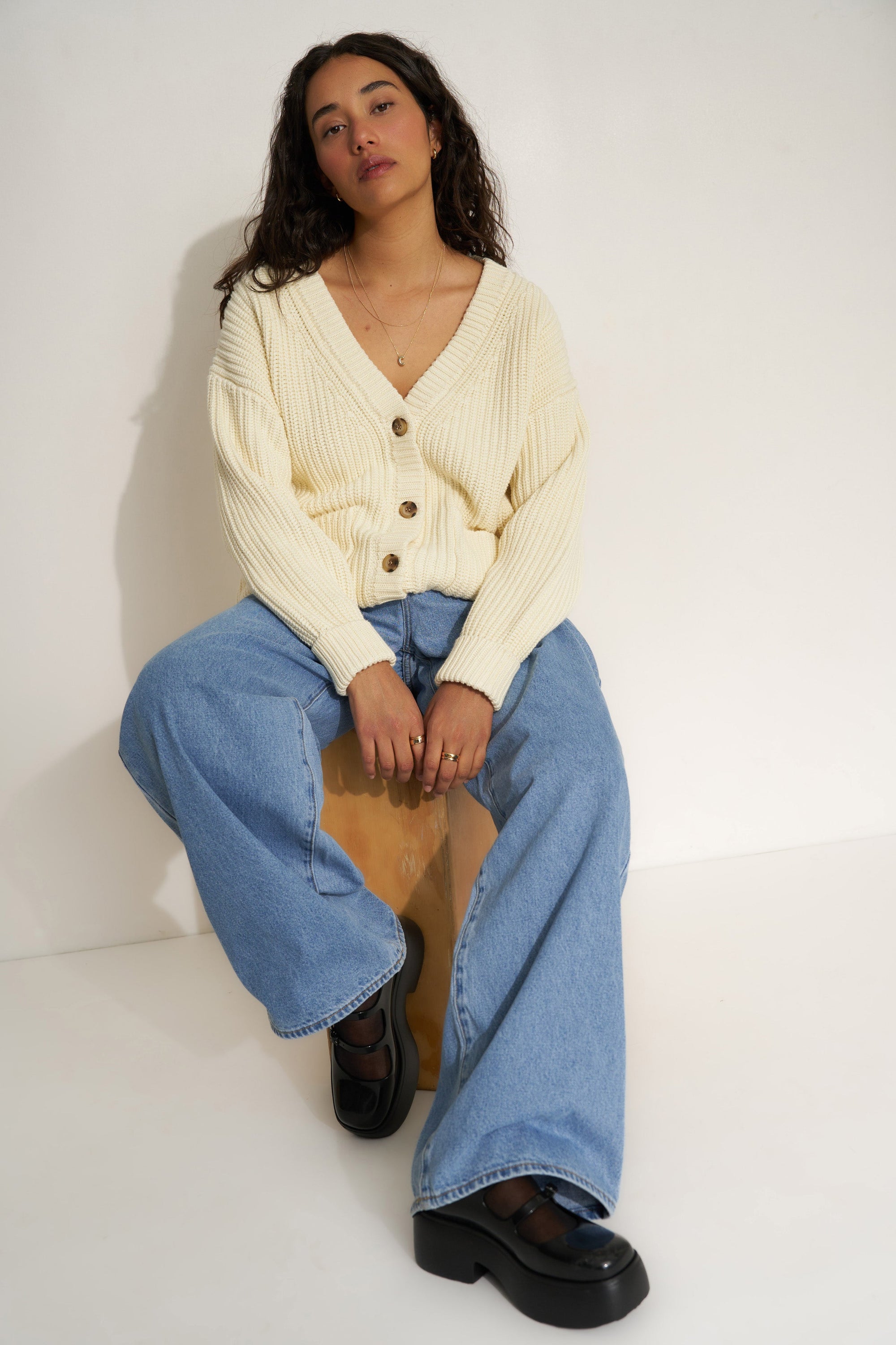 Callahan Knitwear - The Cardigan - Creme -