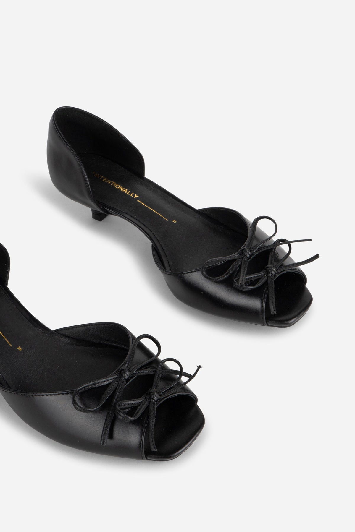 Intentionally Blank - Carol Peep Toe Kitten Heel -