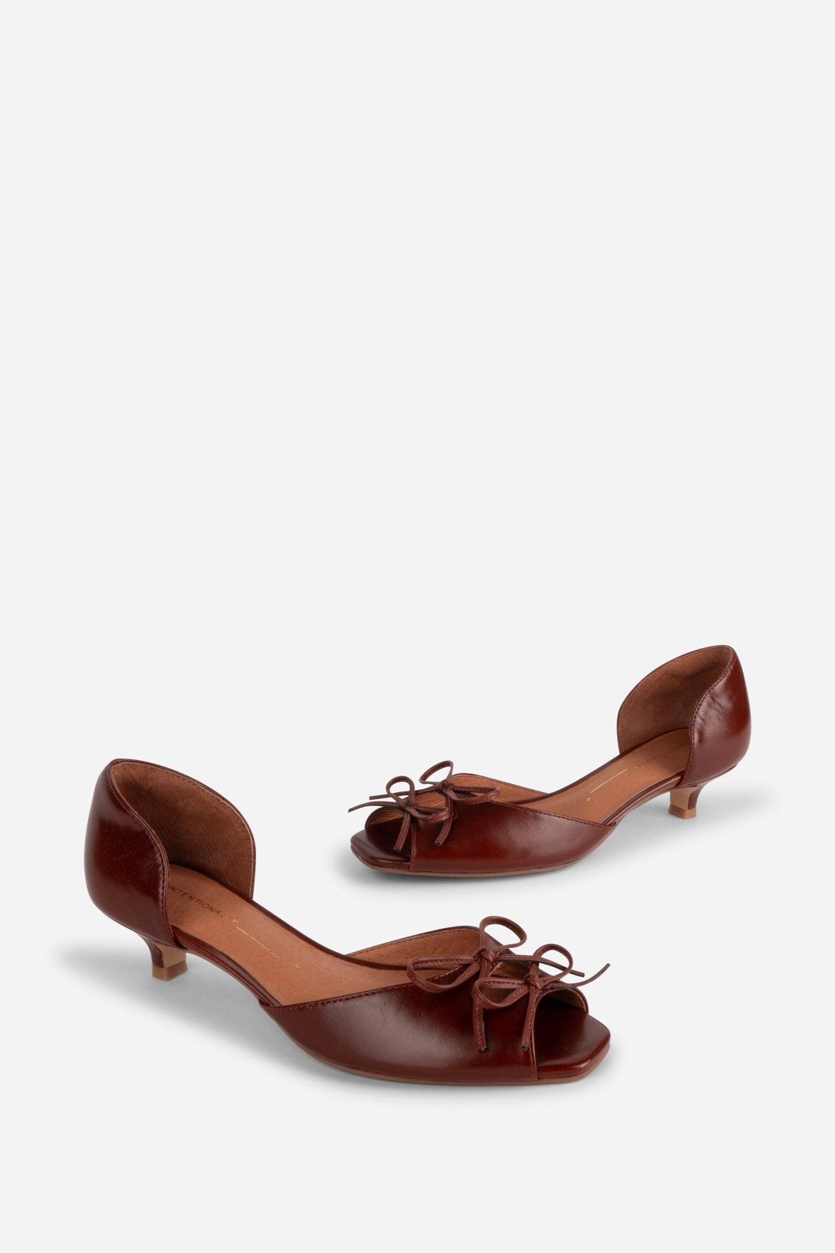 Intentionally Blank - Carol Peep Toe Kitten Heel -