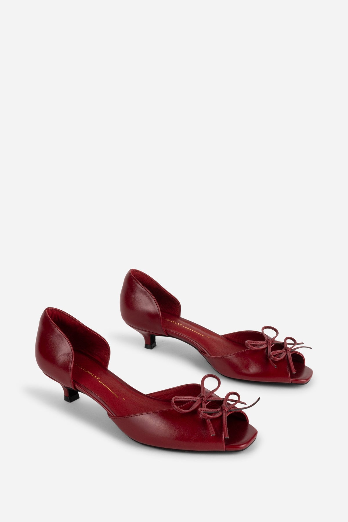 Intentionally Blank - Carol Peep Toe Kitten Heel - MERLOT OILED LEATHER