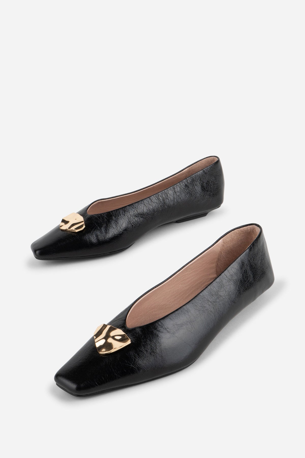Intentionally Blank - Celda Crinkle Patent Ballet Flat - BLACK CRINKLE PATENT LEATHER
