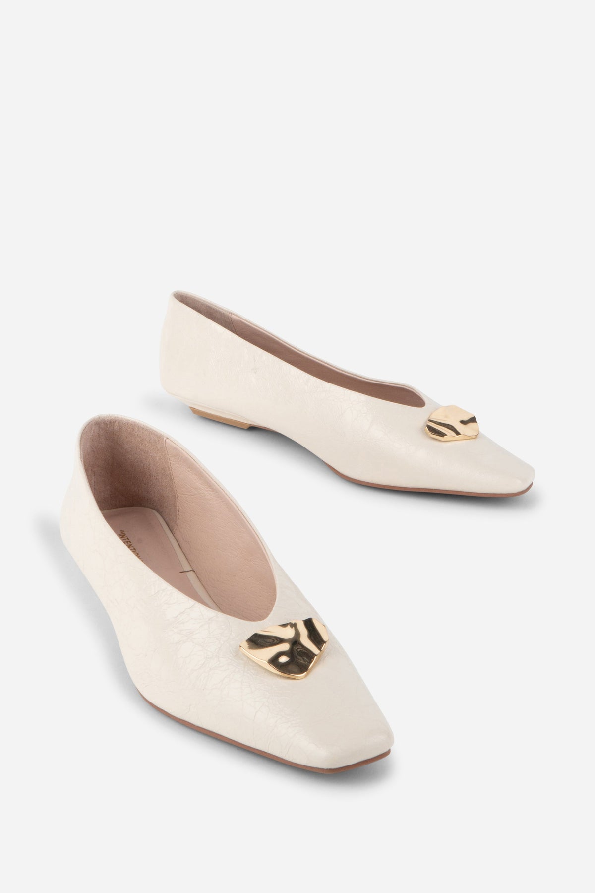 Intentionally Blank - Celda Crinkle Patent Ballet Flat - CREAM CRINKLE PATENT LEATHER