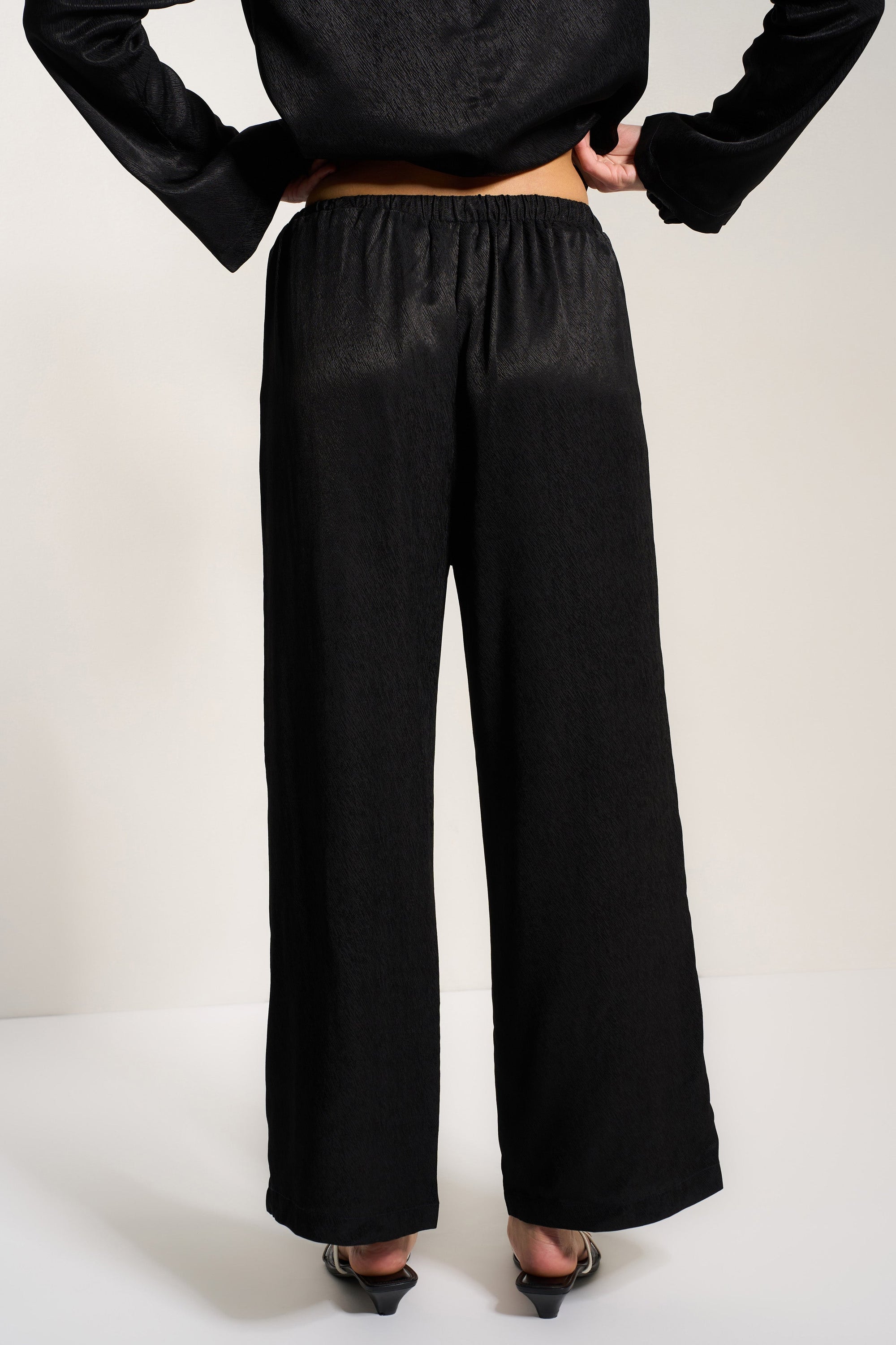 Be Idle - Drawstring Pant - Black -