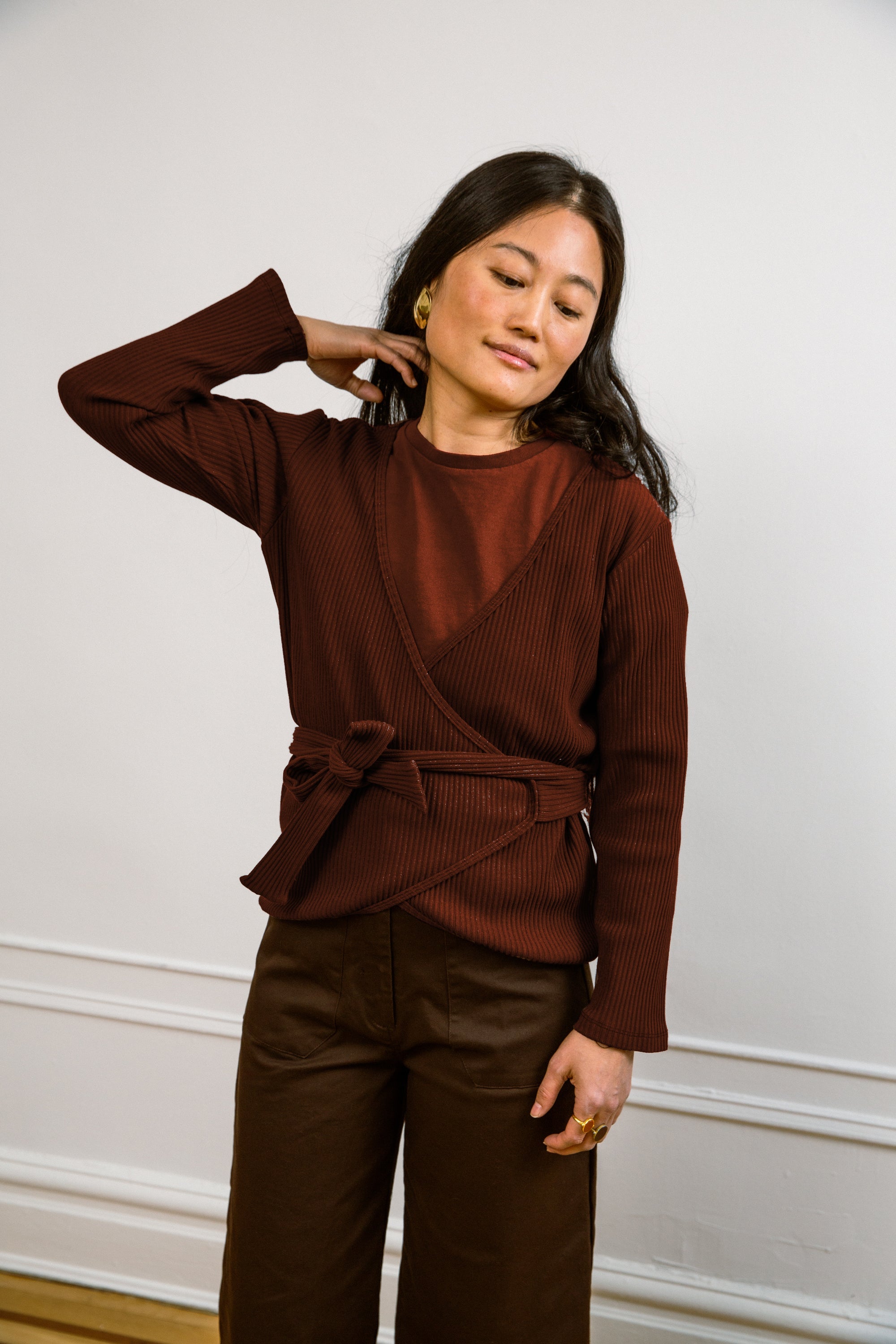 Simone Pants in Brown &amp; Hutton Tee in Cocoa | LOUP