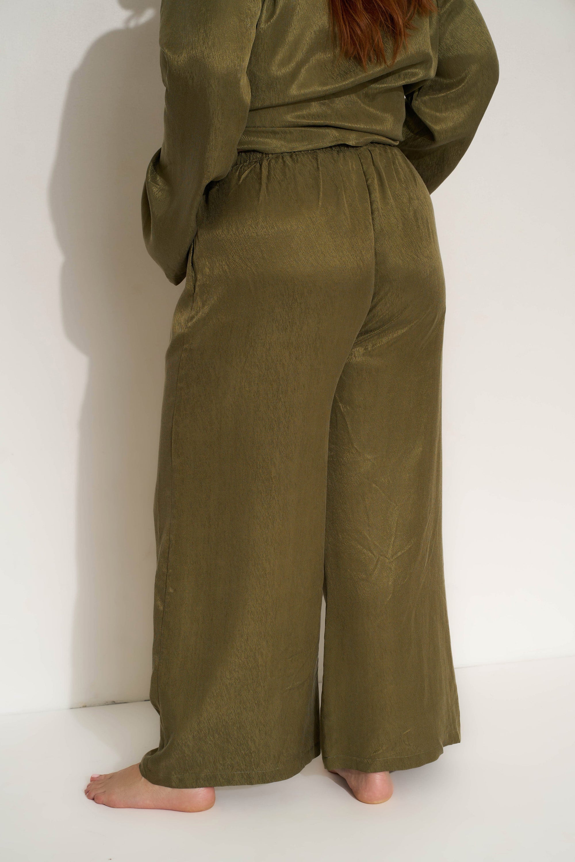 Be Idle - The Drawstring Pant - Olive -